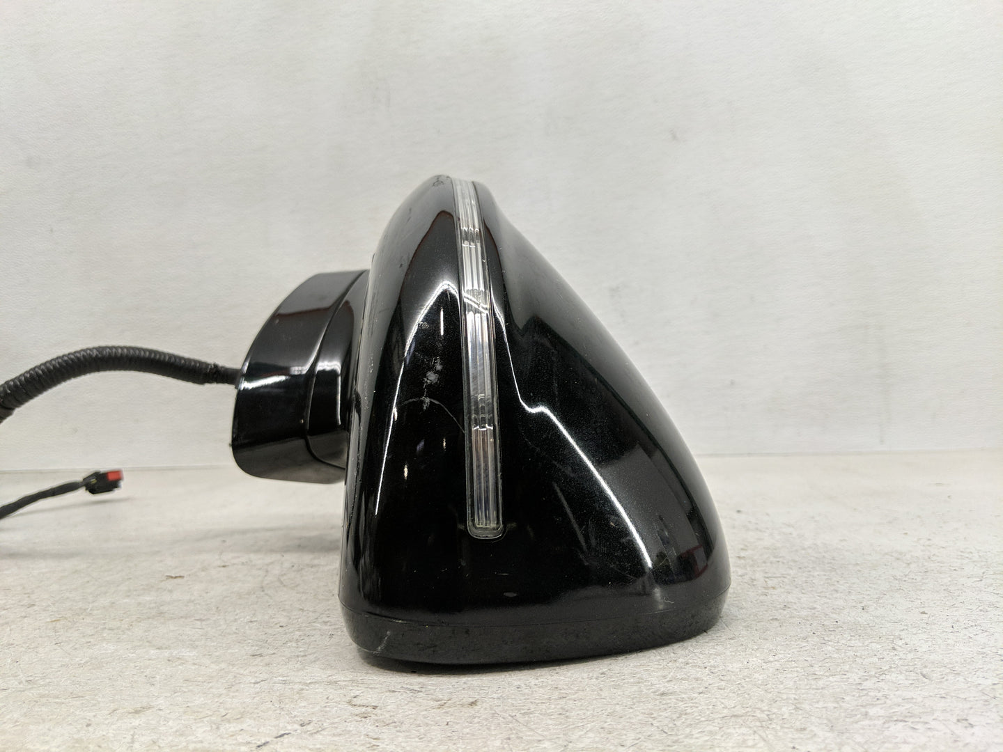 2010-2019 Lincoln Mkt Side Mirror Replacement Driver Left View Door Mirror Fits OEM Used Auto Parts - Oemusedautoparts1.com