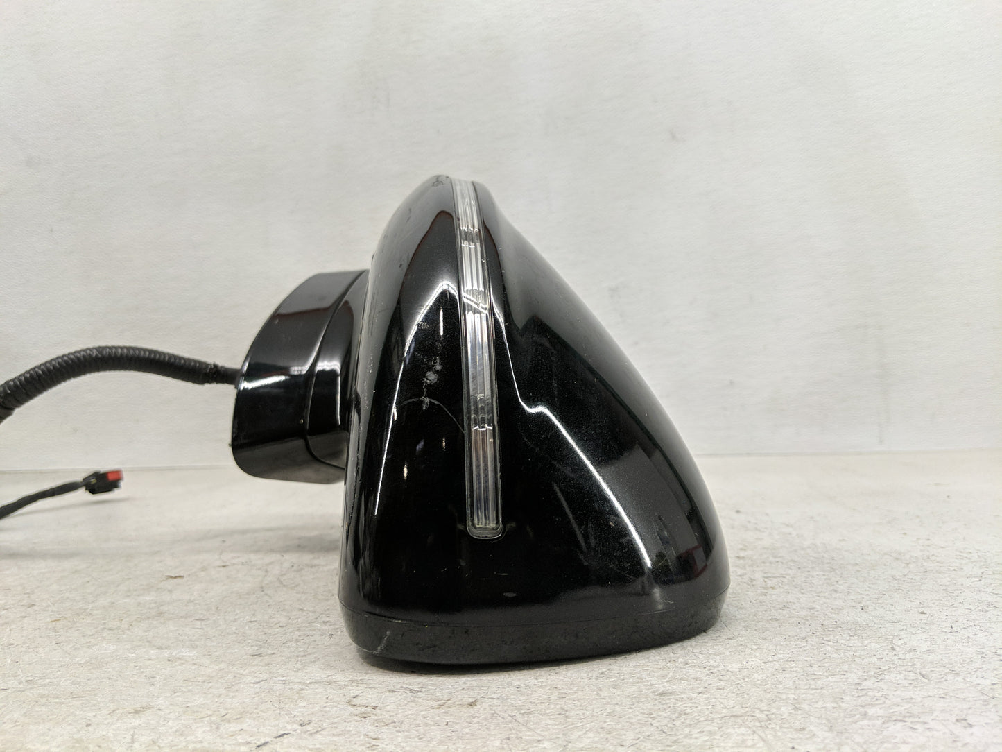 2010-2019 Lincoln Mkt Side Mirror Replacement Driver Left View Door Mirror Fits OEM Used Auto Parts - Oemusedautoparts1.com
