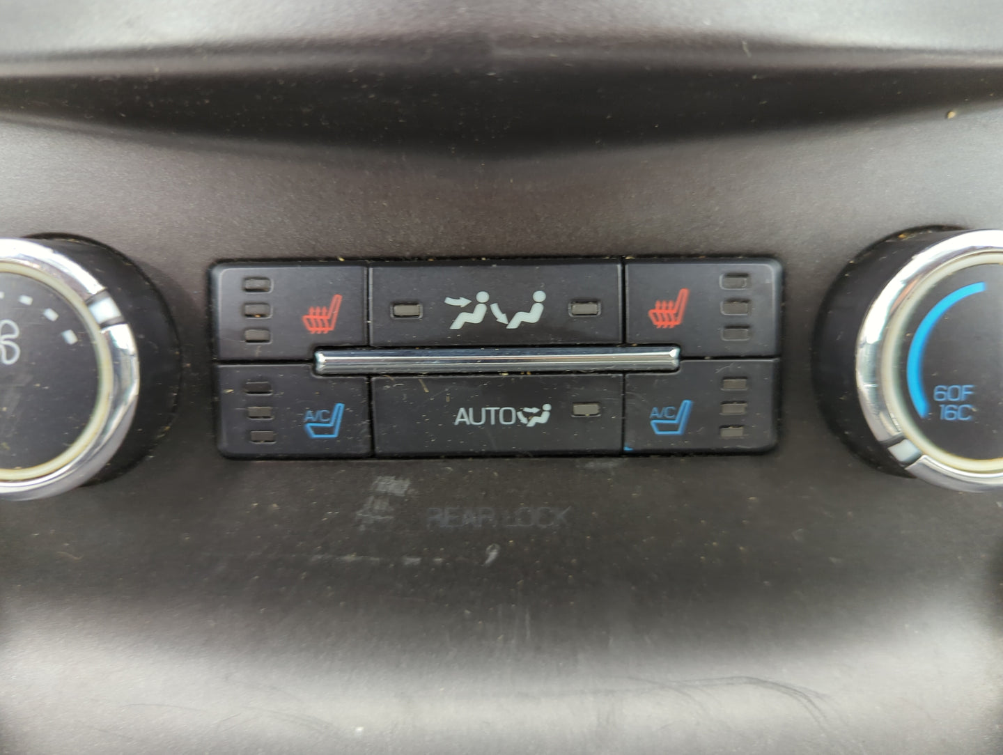 2013-2019 Lincoln Mkt Climate Control Module Temperature AC/Heater Replacement P/N:DE9T-18C612-FC Fits OEM Used Auto Parts -