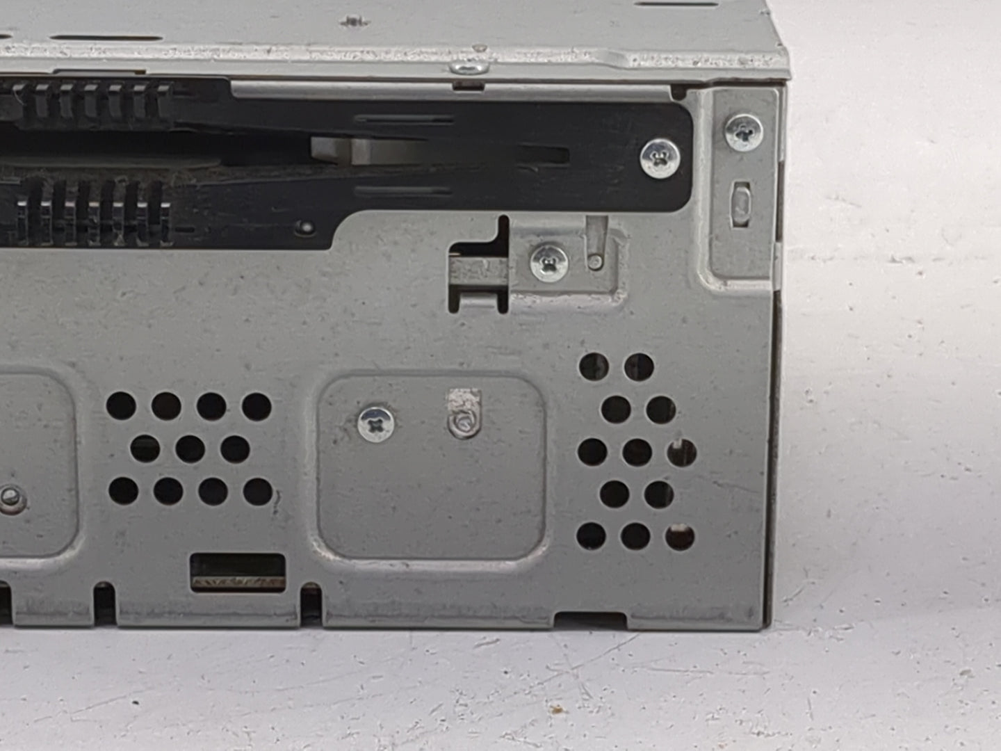 2013-2014 Lincoln Mkt Radio AM FM Cd Player Receiver Replacement P/N:DE9T-19C107-HB Fits Fits 2013 2014 OEM Used Auto Parts 