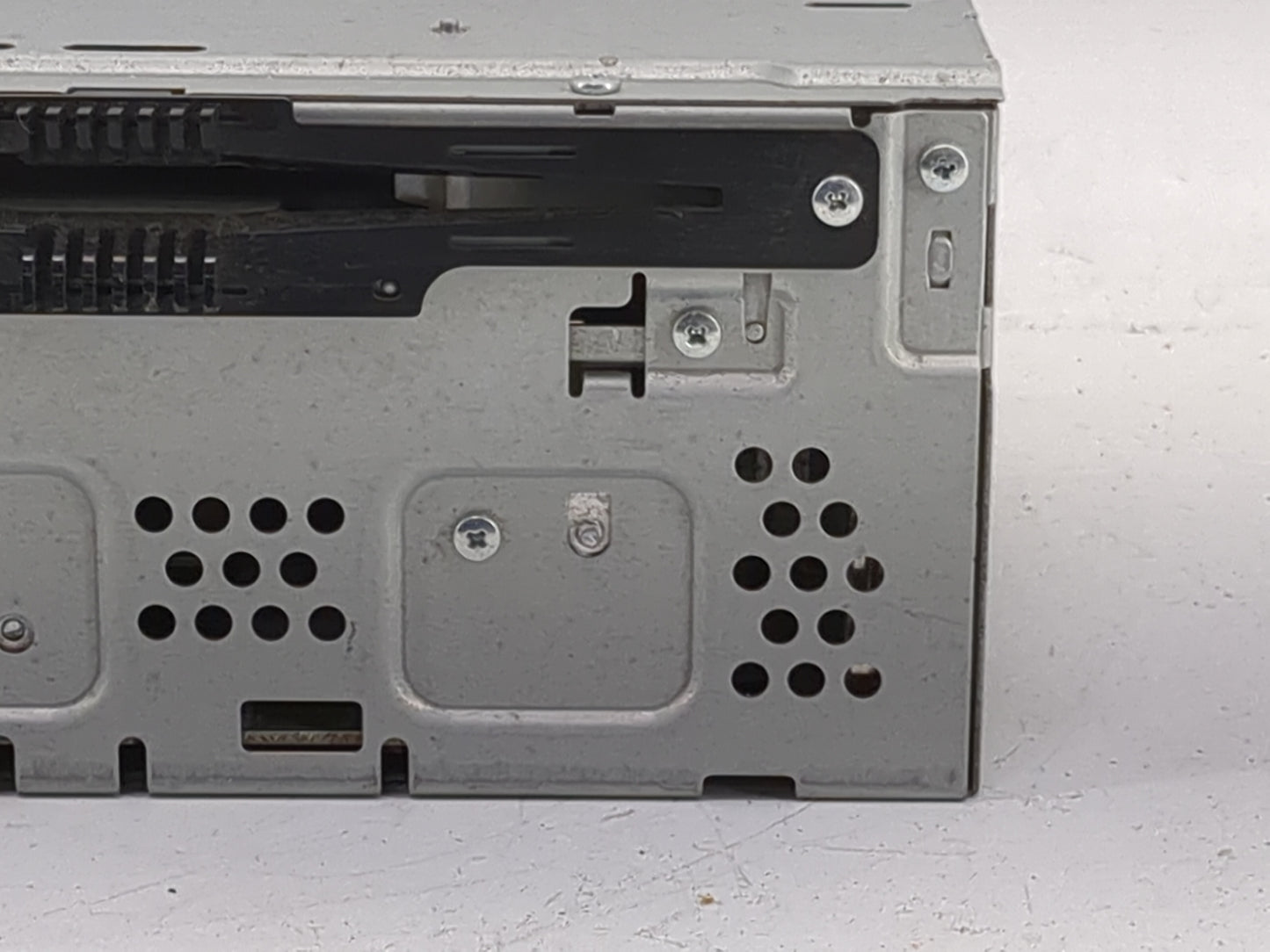 2013-2014 Lincoln Mkt Radio AM FM Cd Player Receiver Replacement P/N:DE9T-19C107-HB Fits Fits 2013 2014 OEM Used Auto Parts 
