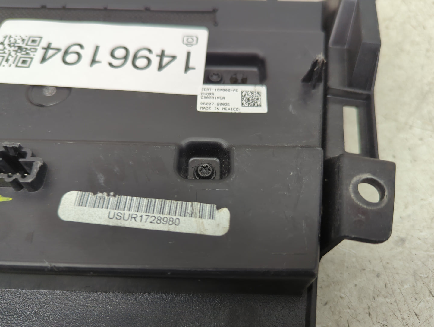 2013 Lincoln Mkt Radio Control Panel - Oemusedautoparts1.com