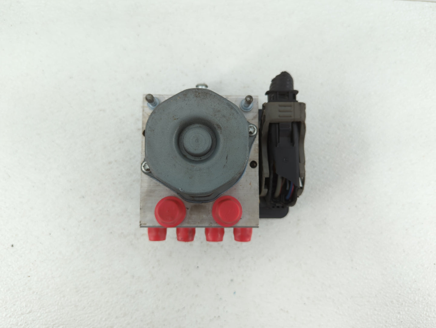 2013 Lincoln Mkt ABS Pump Control Module Replacement P/N:DA83-2C405-A Fits OEM Used Auto Parts - Oemusedautoparts1.com