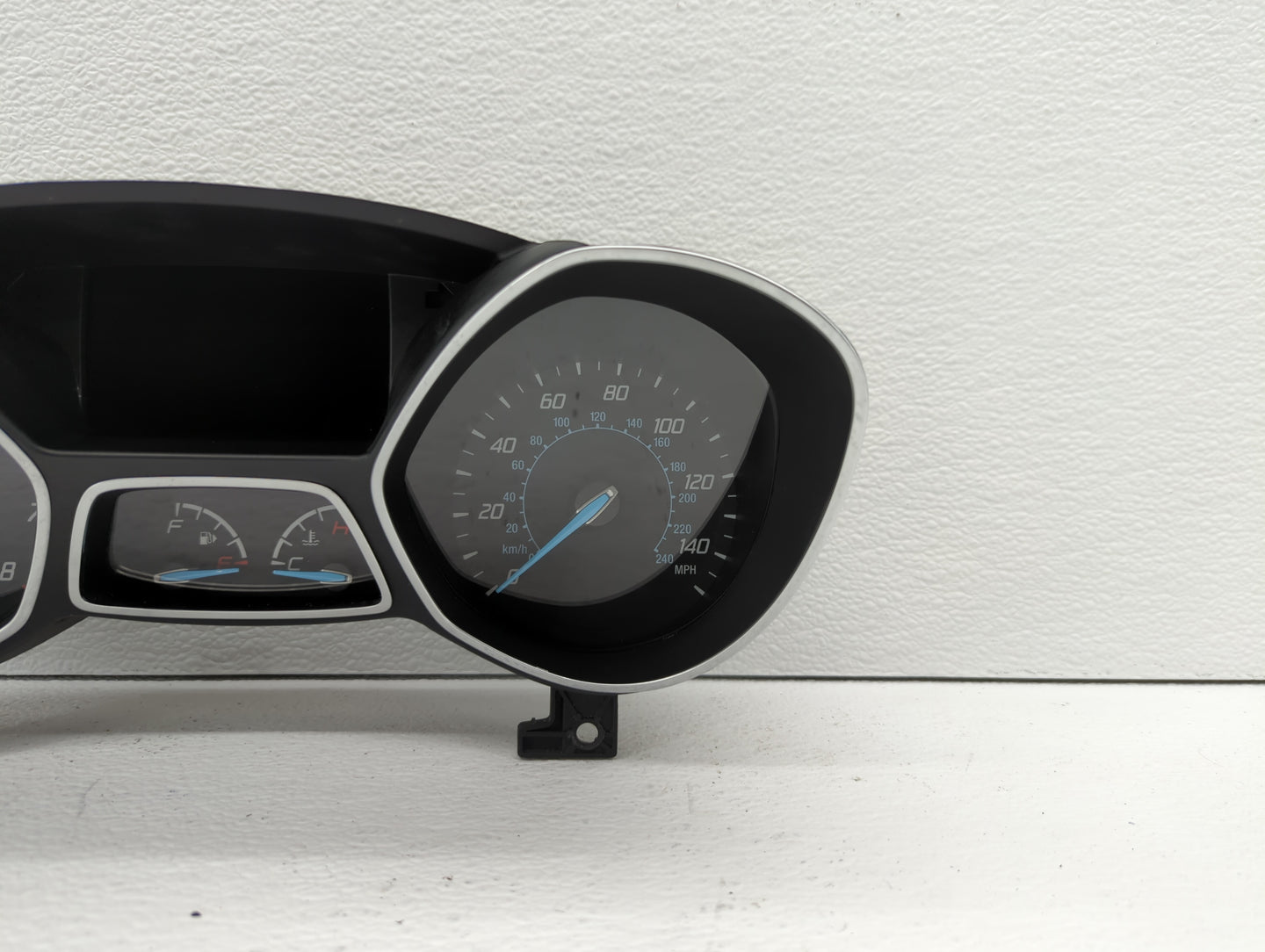 2013 Lincoln Mkt Instrument Cluster Speedometer Gauges P/N:DE9T-10849-AM Fits OEM Used Auto Parts - Oemusedautoparts1.com