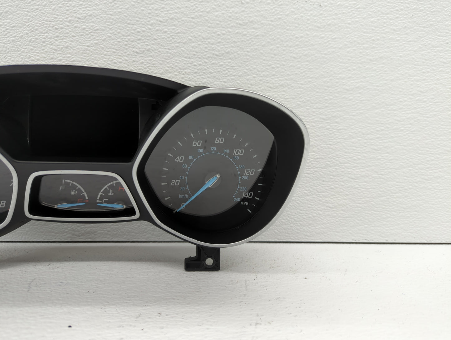2013 Lincoln Mkt Instrument Cluster Speedometer Gauges P/N:DE9T-10849-AM Fits OEM Used Auto Parts - Oemusedautoparts1.com