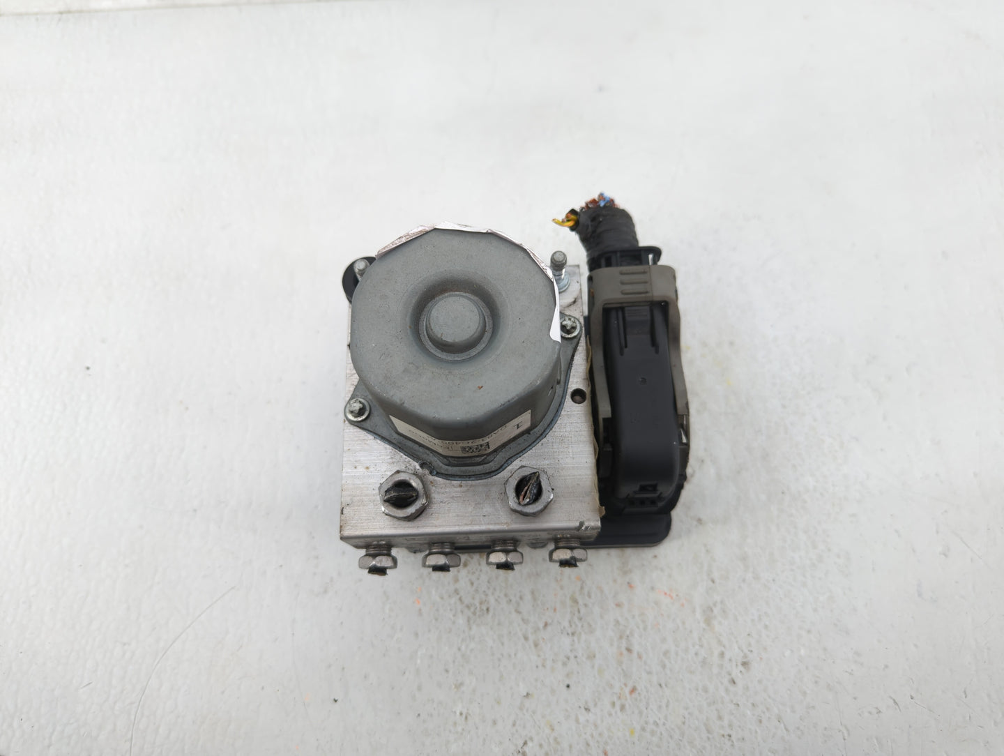 2013-2014 Lincoln Mkt ABS Pump Control Module Replacement P/N:DA83-2C405-AF Fits Fits 2013 2014 OEM Used Auto Parts - Oemuse