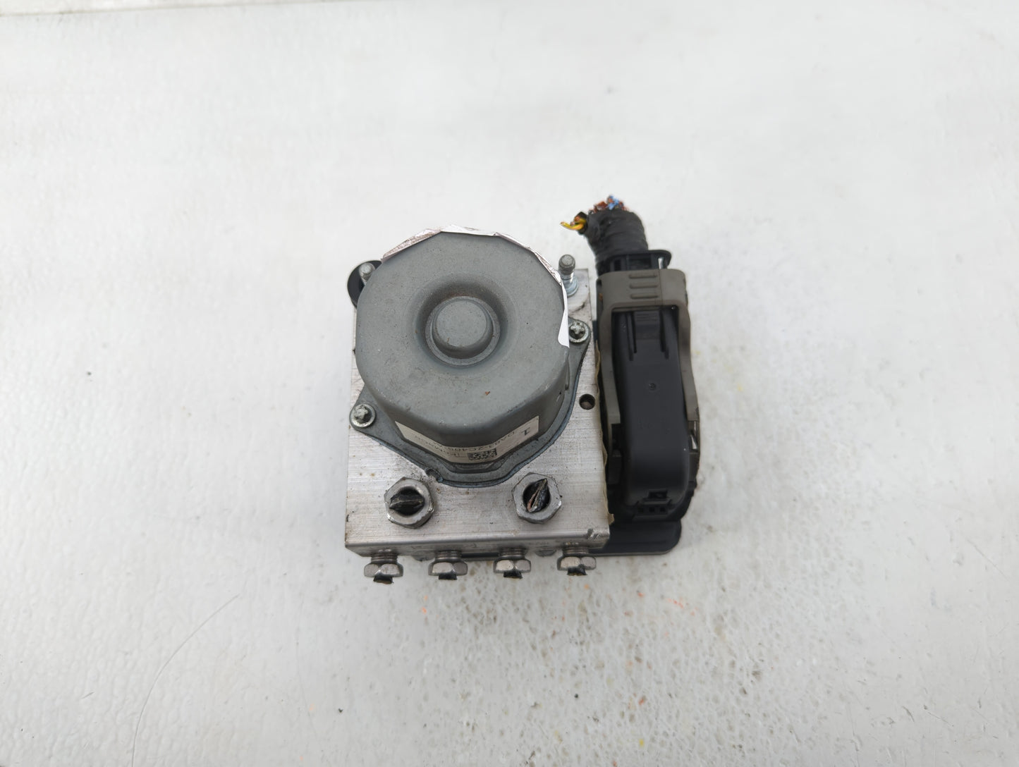 2013-2014 Lincoln Mkt ABS Pump Control Module Replacement P/N:DA83-2C405-AF Fits Fits 2013 2014 OEM Used Auto Parts - Oemuse