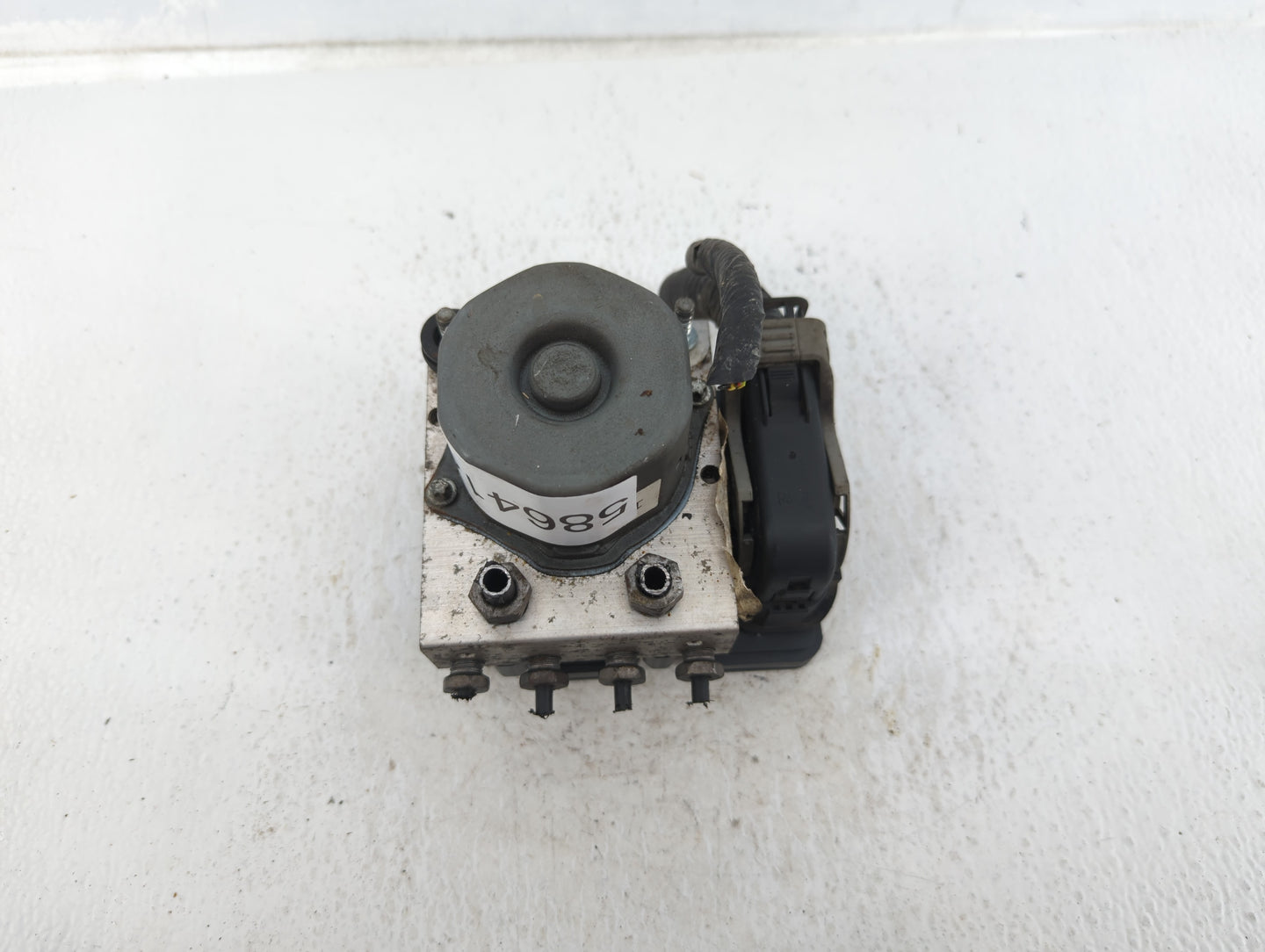 2013-2014 Lincoln Mkt ABS Pump Control Module Replacement P/N:DA83-2C 405 AG Fits Fits 2013 2014 OEM Used Auto Parts - Oemus