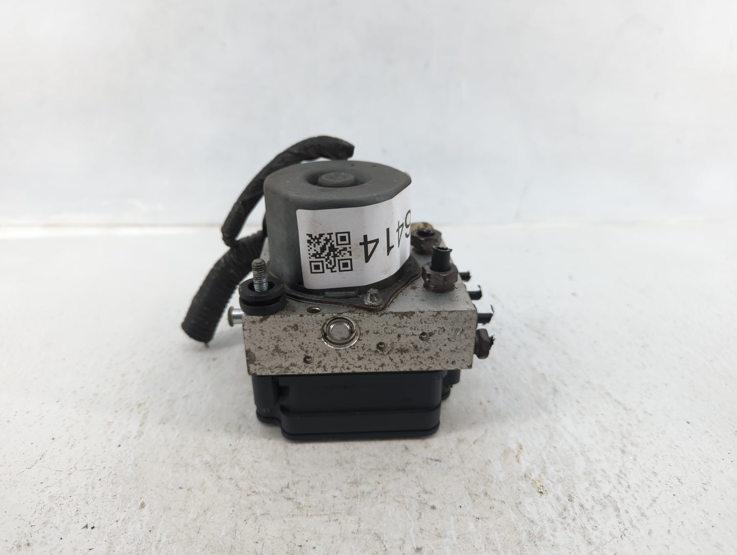2013-2014 Lincoln Mkt ABS Pump Control Module Replacement P/N:DA83-2C 405 AG Fits Fits 2013 2014 OEM Used Auto Parts - Oemus