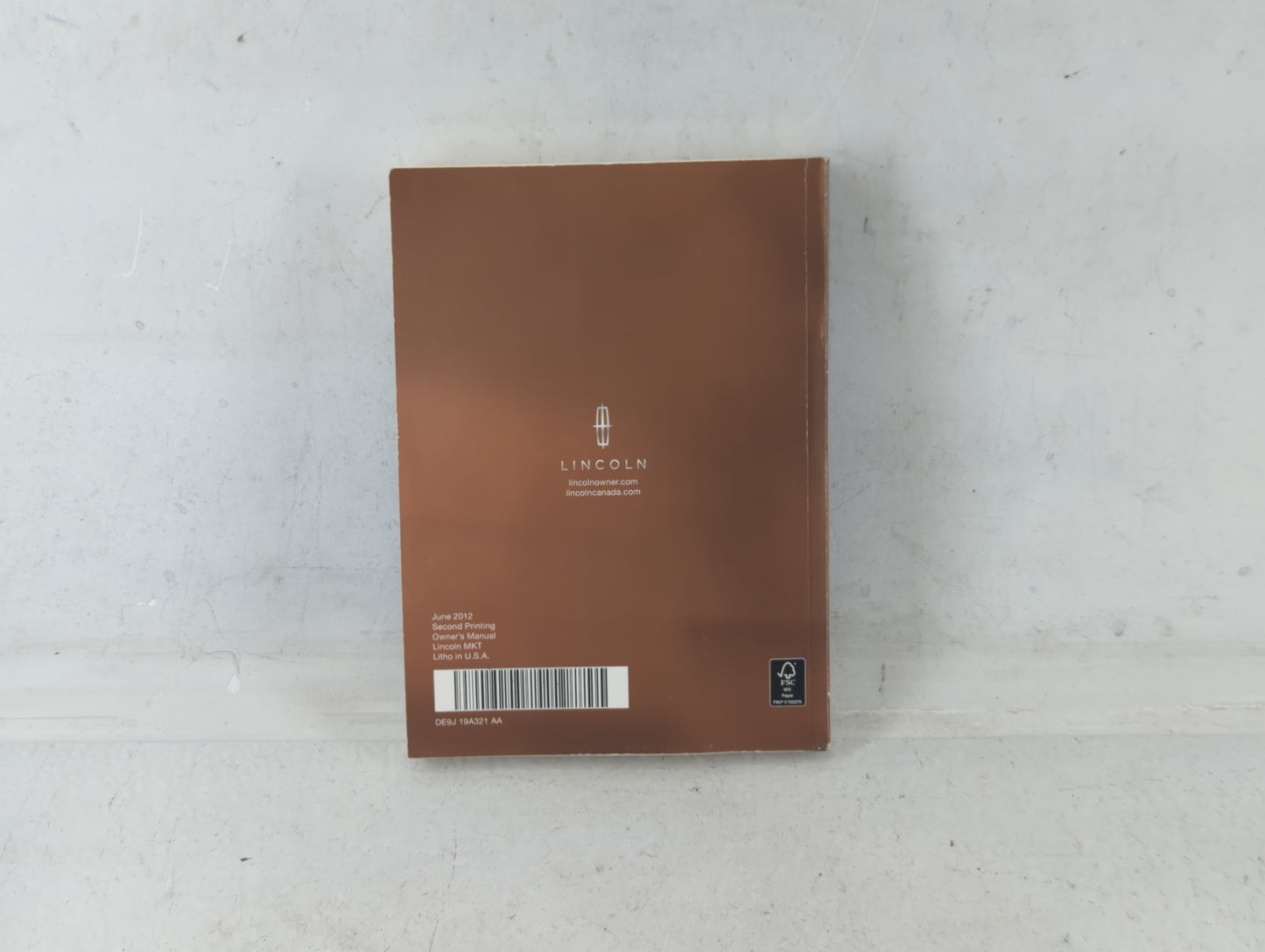 2013 Lincoln Mkt Owners Manual Book Guide P/N:DE9J 19A321 AA OEM Used Auto Parts - Oemusedautoparts1.com