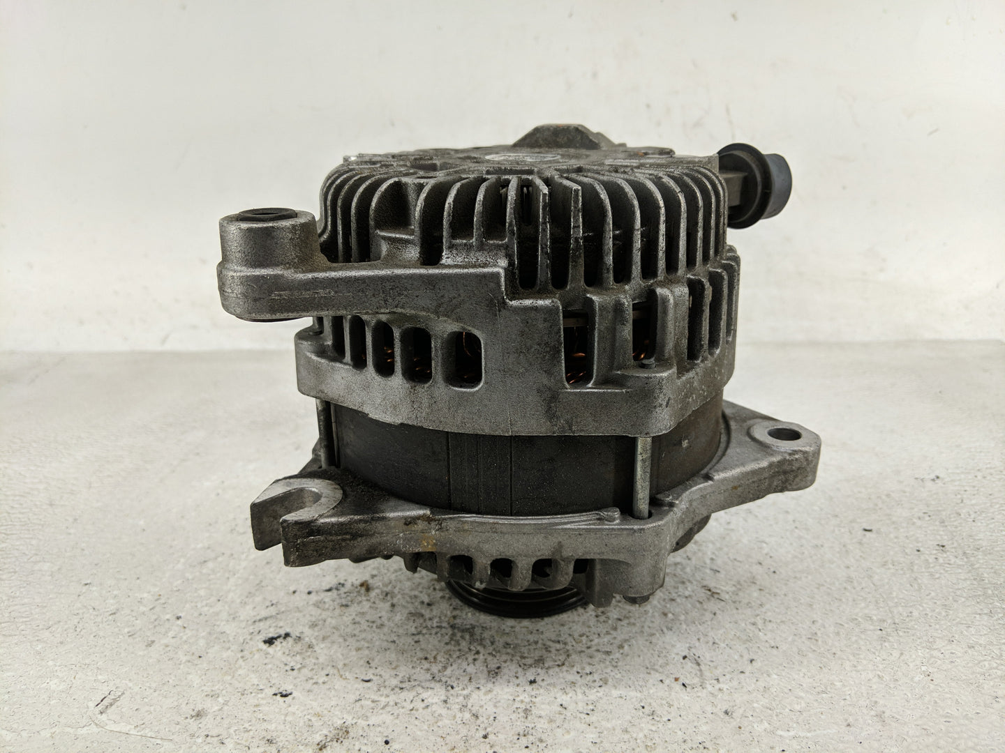 2011-2015 Lincoln Mkx Alternator Replacement Generator Charging Assembly Engine OEM P/N:8A4T-10300-AD Fits OEM Used Auto Par