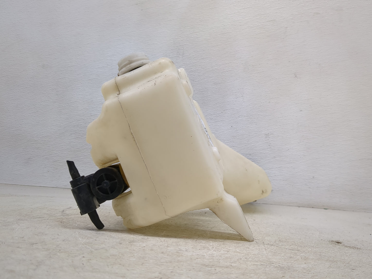 2007-2015 Lincoln Mkx Windshield Washer Fluid Reservoir Bottle Oem White - Oemusedautoparts1.com