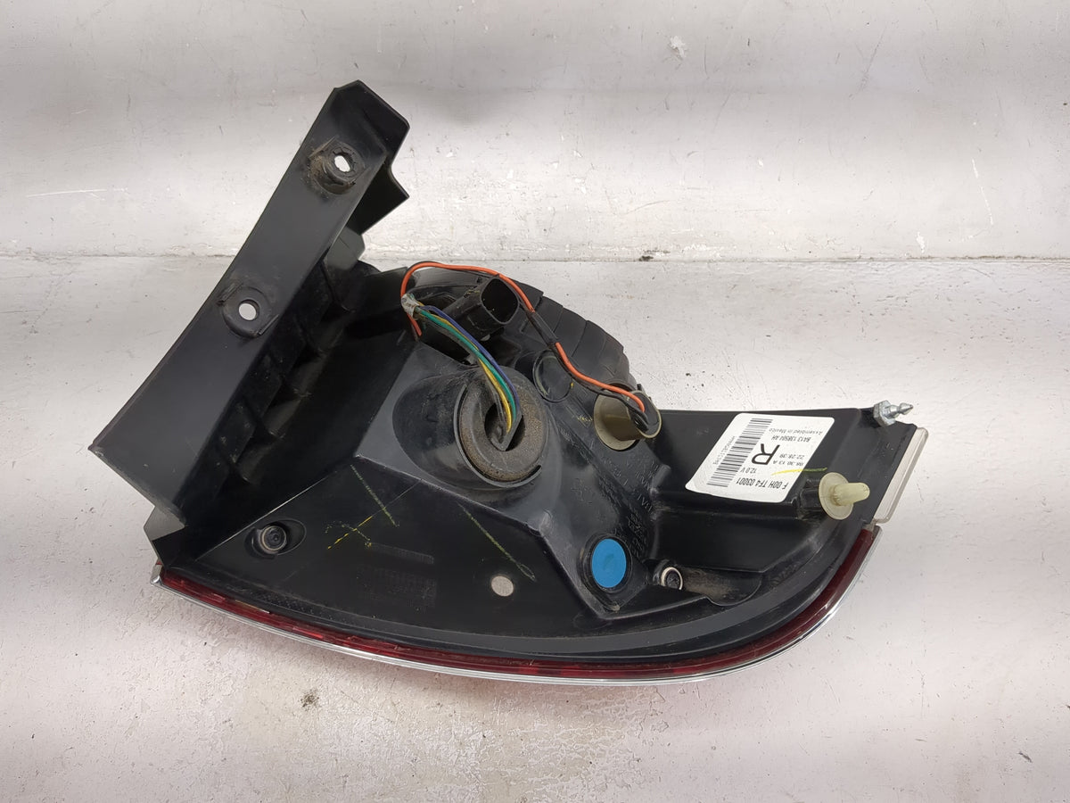 2011-2015 Lincoln Mkx Passenger Right Side Deck Lid Mounted Tail Light 1501962 - Oemusedautoparts1.com