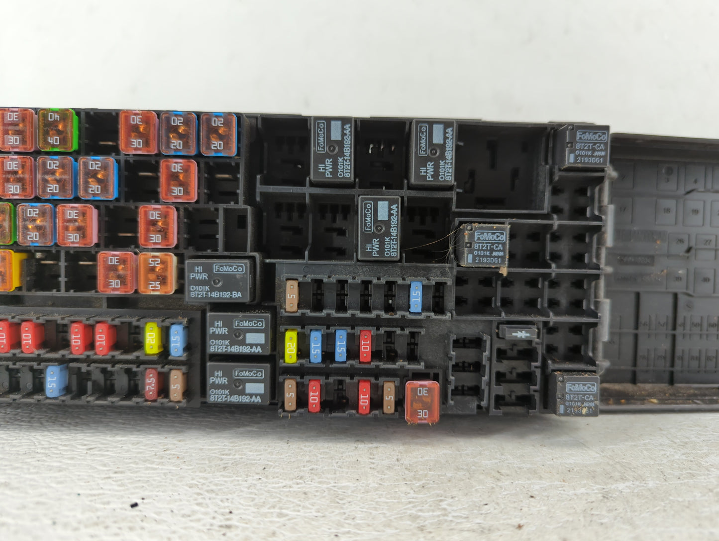 2012-2015 Lincoln Mkx Fusebox Fuse Box Panel Relay Module P/N:CA1T-14290-EH BT4T-14A003-AA Fits Fits 2012 2013 2014 2015 OEM