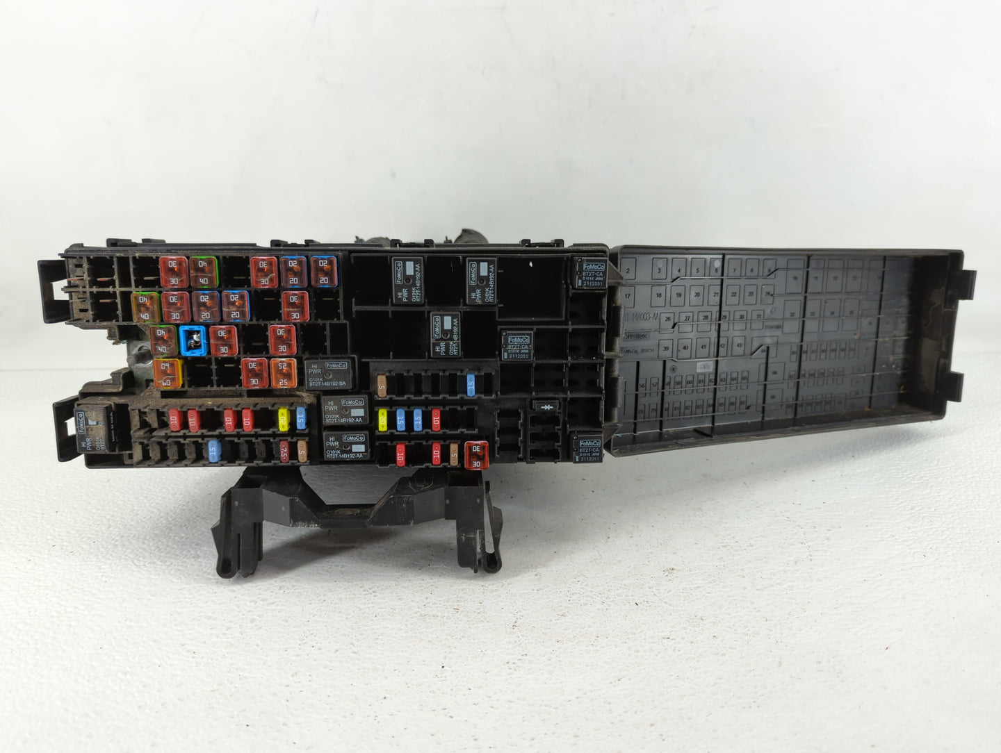 2012-2015 Lincoln Mkx Fusebox Fuse Box Panel Relay Module P/N:CA1T-14290-AF Fits Fits 2012 2013 2014 2015 OEM Used Auto Part
