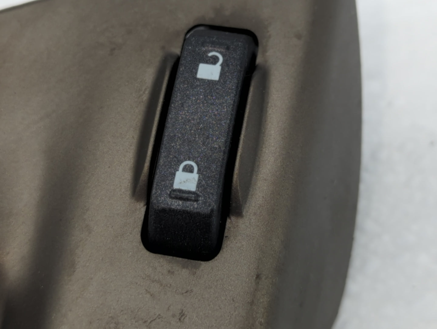 2013 Lincoln Mkx Mass Air Flow Meter Maf - Oemusedautoparts1.com