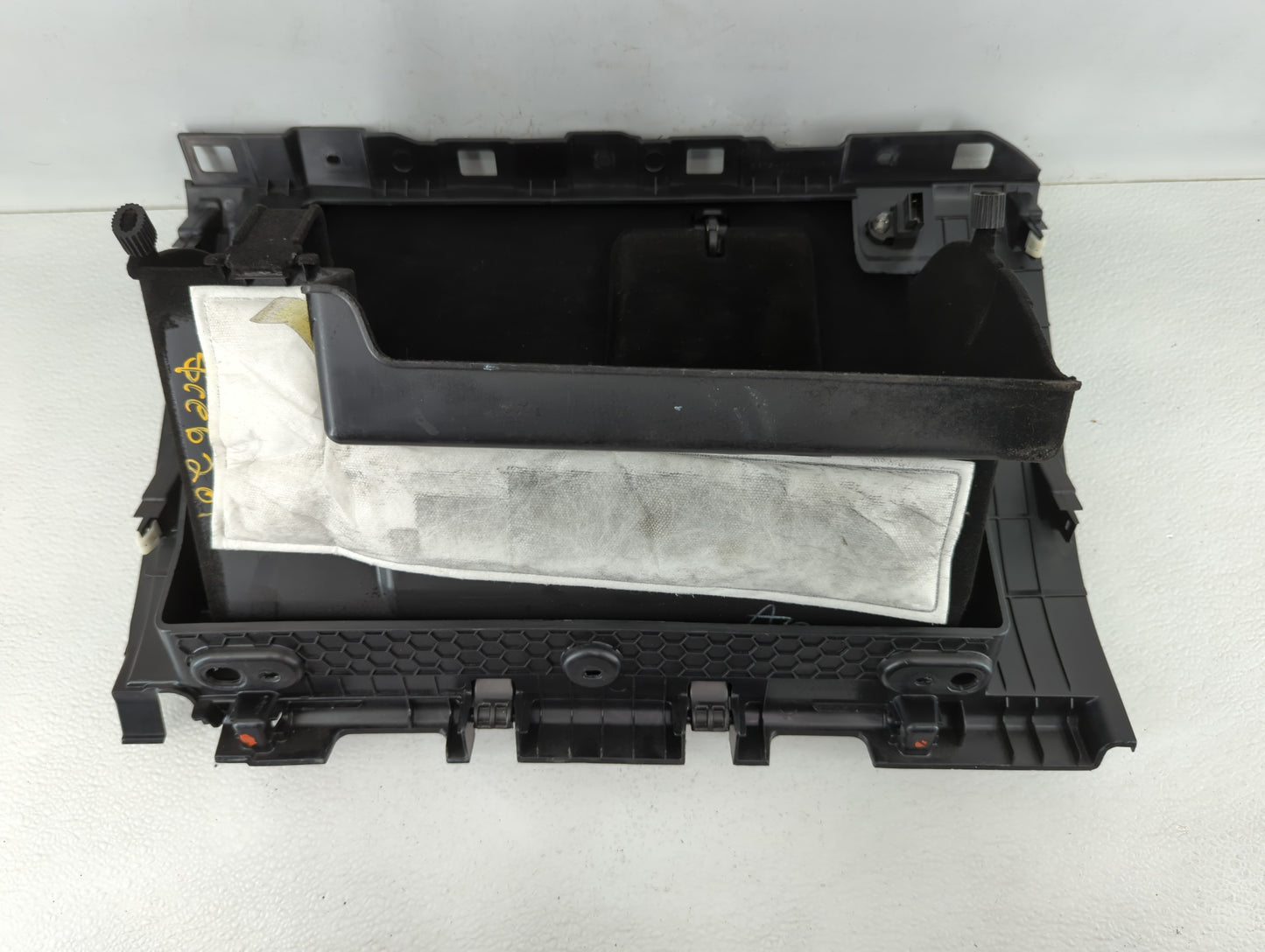 2013 Lincoln Mkx Passenger Glove Box Door Storage Compartment - Oemusedautoparts1.com