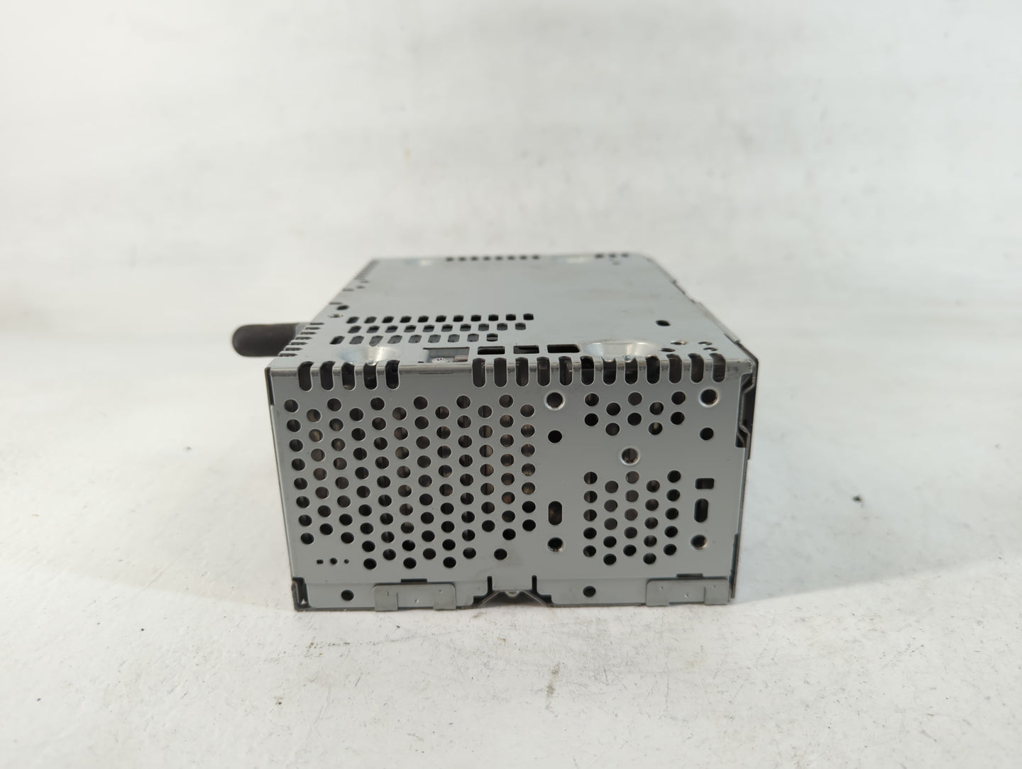 2013 Lincoln Mkx Radio AM FM Cd Player Receiver Replacement P/N:DT4T-19C107-GA Fits OEM Used Auto Parts - Oemusedautoparts1.