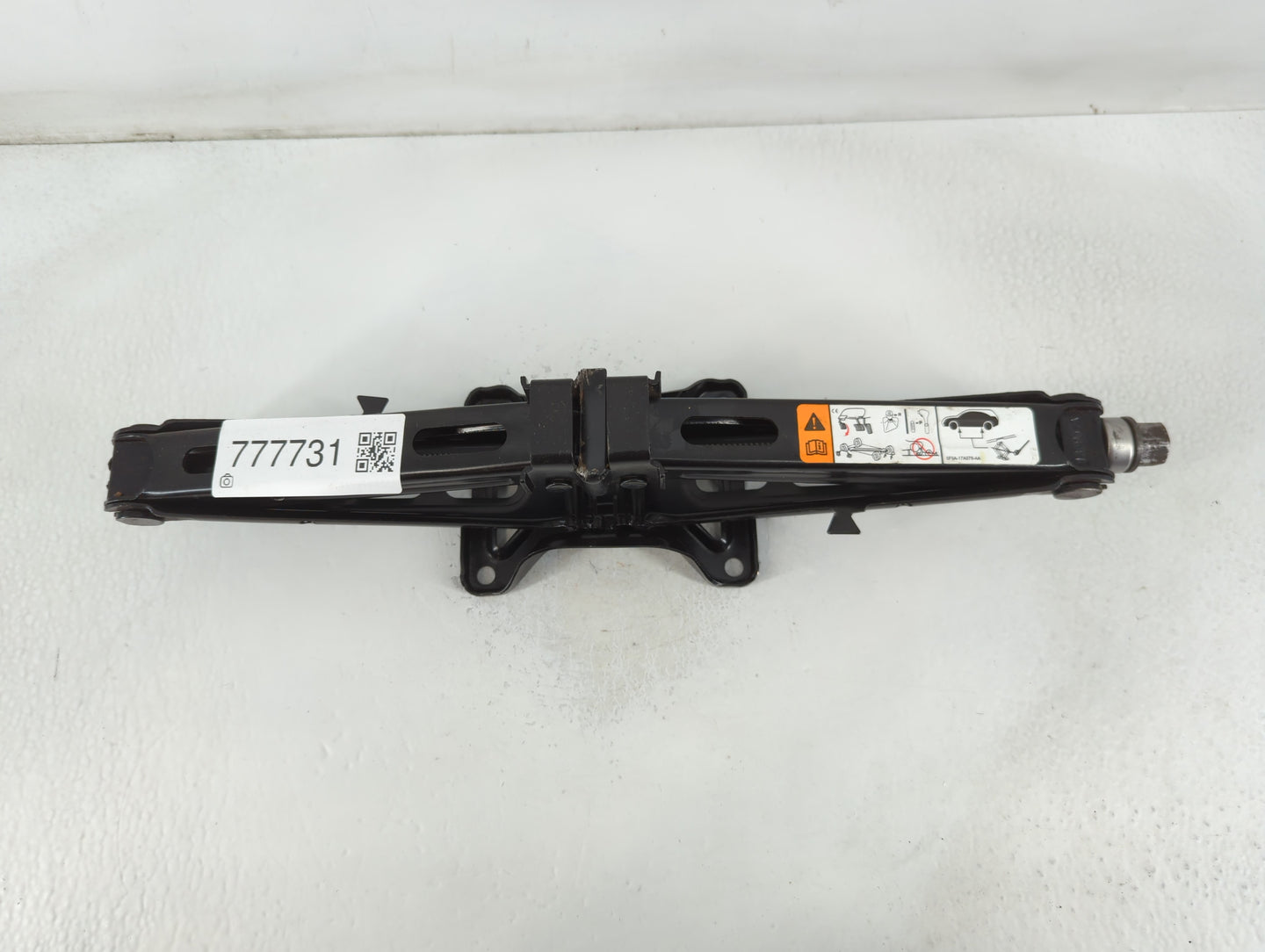 2013 Lincoln Mkx Spare Scissor Car Jack - Oemusedautoparts1.com