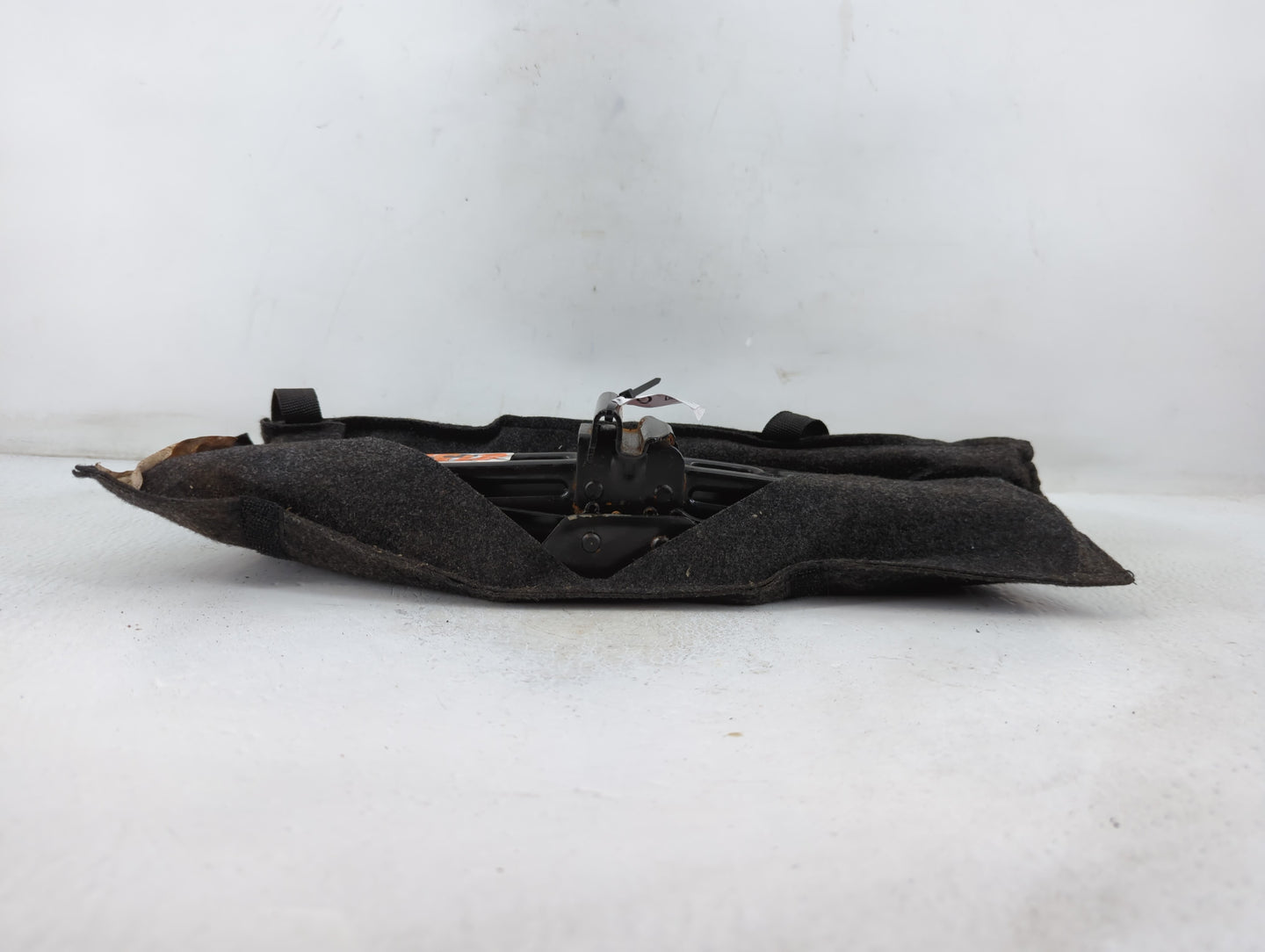2013 Lincoln Mkx Spare Scissor Car Jack - Oemusedautoparts1.com