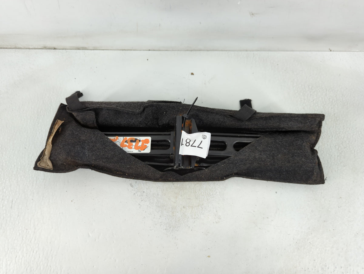 2013 Lincoln Mkx Spare Scissor Car Jack 778178 - Oemusedautoparts1.com