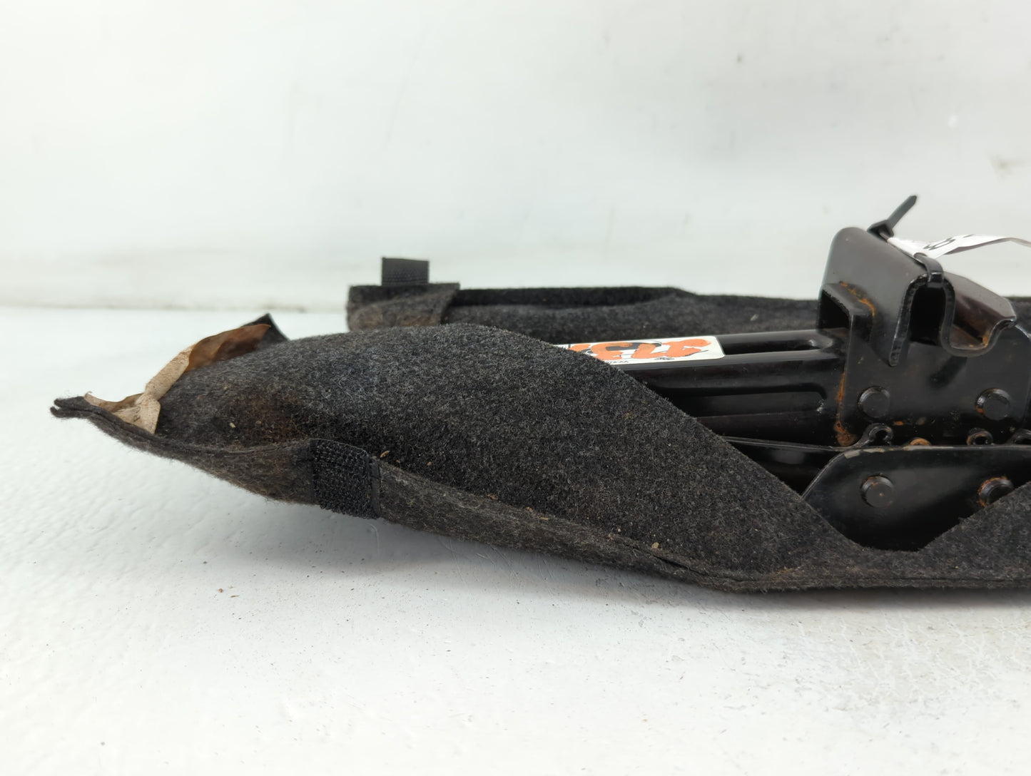 2013 Lincoln Mkx Spare Scissor Car Jack - Oemusedautoparts1.com