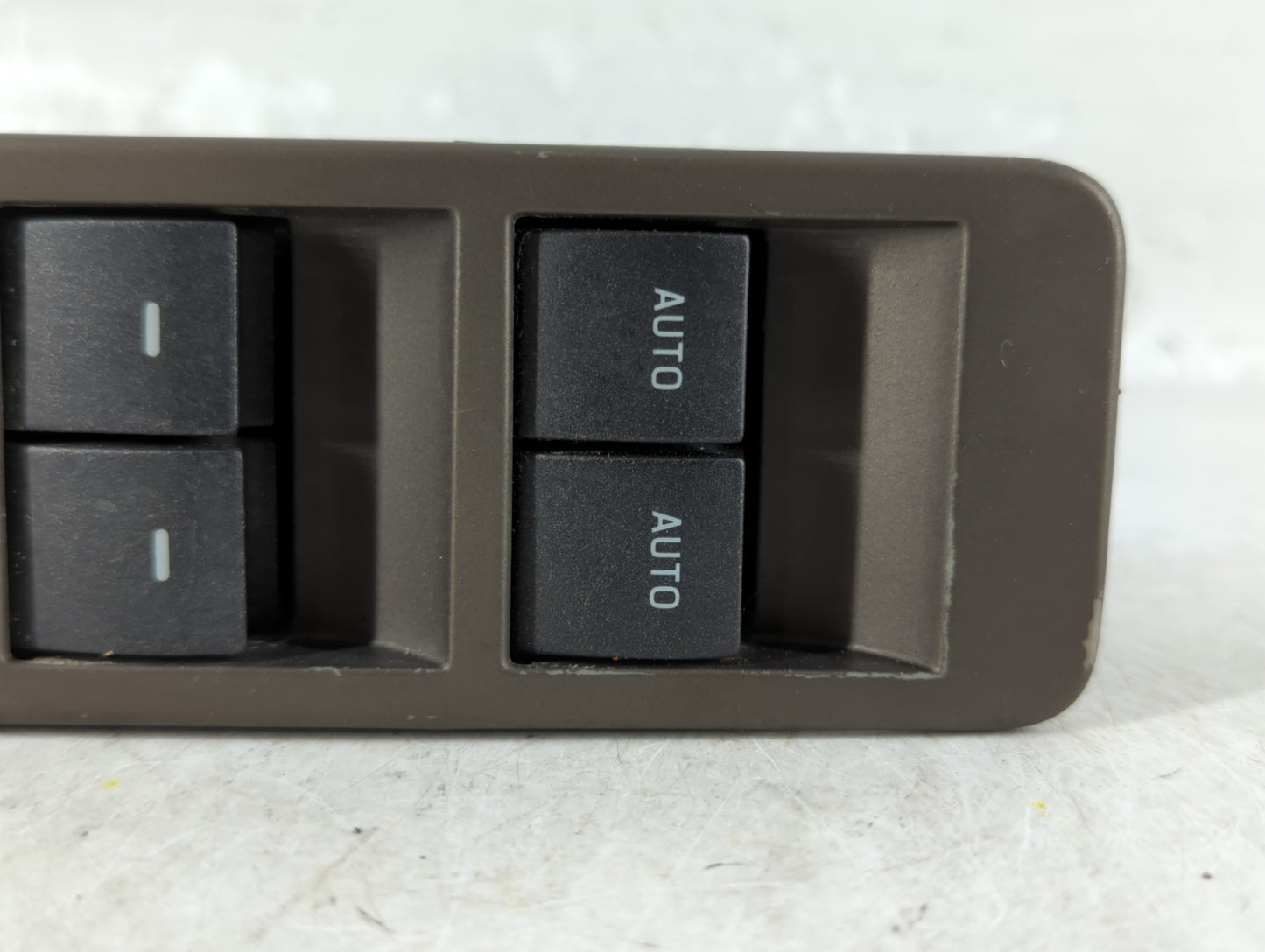 2013 Lincoln Mkx Master Power Window Switch Replacement Driver Side Left Fits OEM Used Auto Parts - Oemusedautoparts1.com