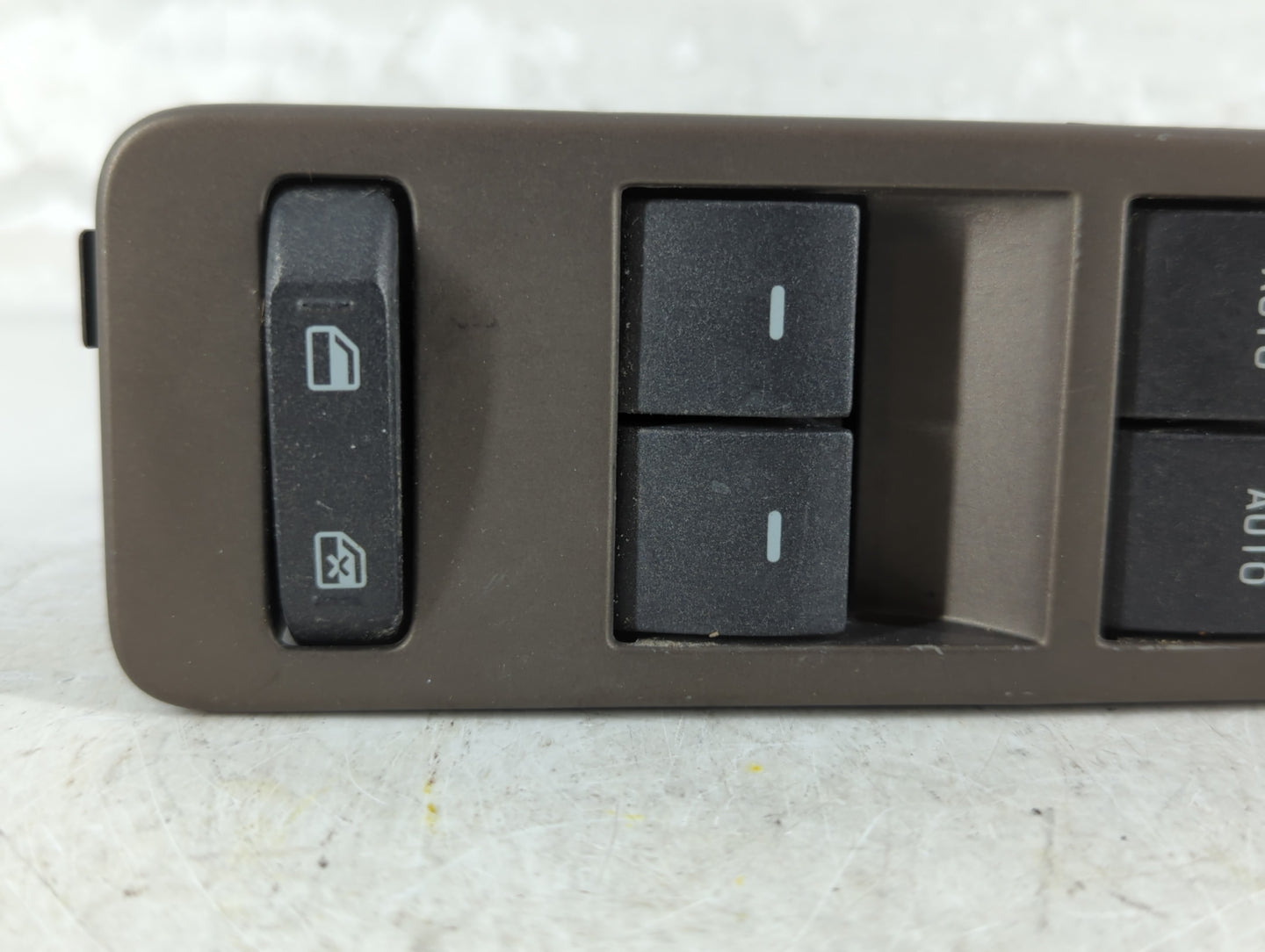 2013 Lincoln Mkx Master Power Window Switch Replacement Driver Side Left Fits OEM Used Auto Parts - Oemusedautoparts1.com