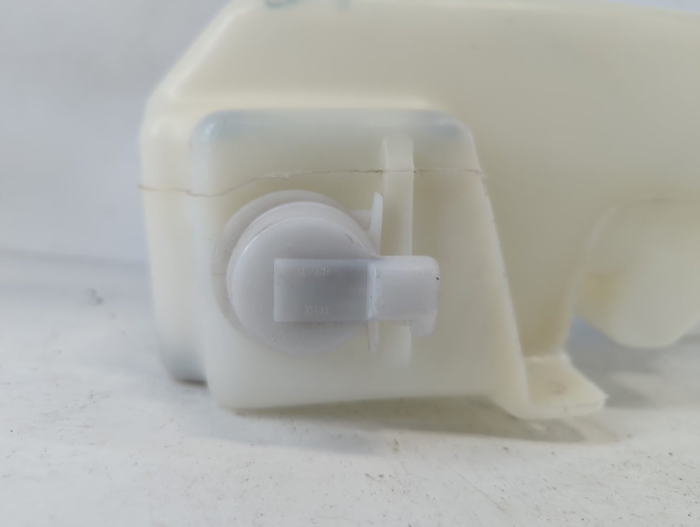 2007-2015 Lincoln Mkx Windshield Washer Fluid Reservoir Bottle Oem - Oemusedautoparts1.com