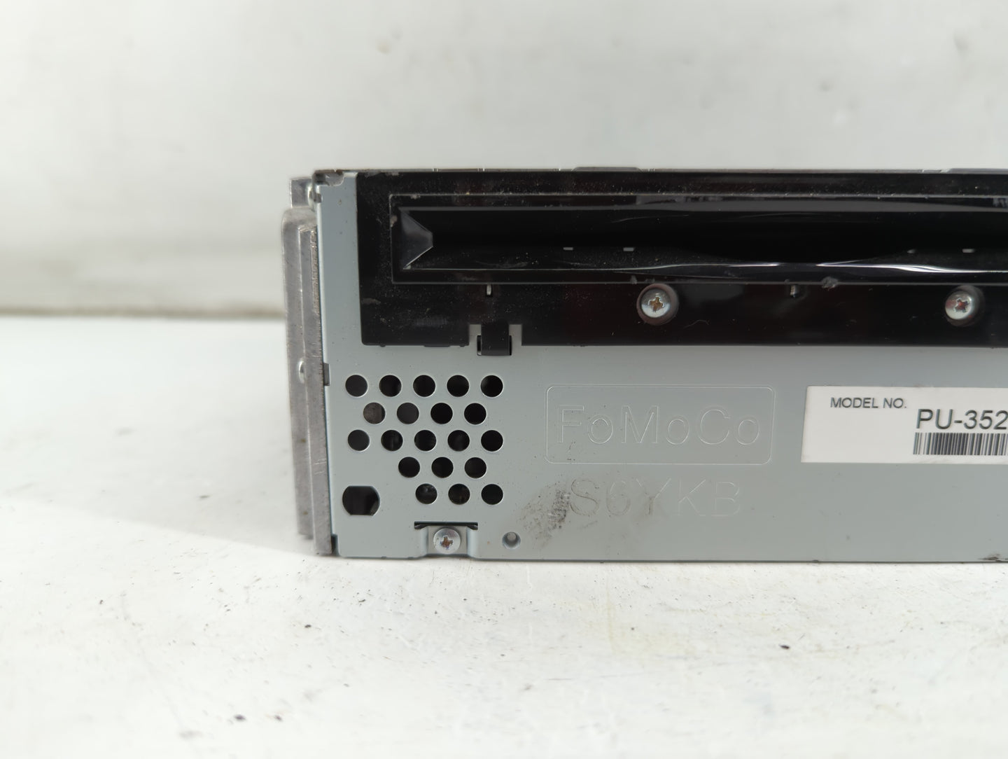 2013 Lincoln Mkx Radio AM FM Cd Player Receiver Replacement P/N:DT4T-19C107-CB DA1T-18A802-AC Fits OEM Used Auto Parts - Oem