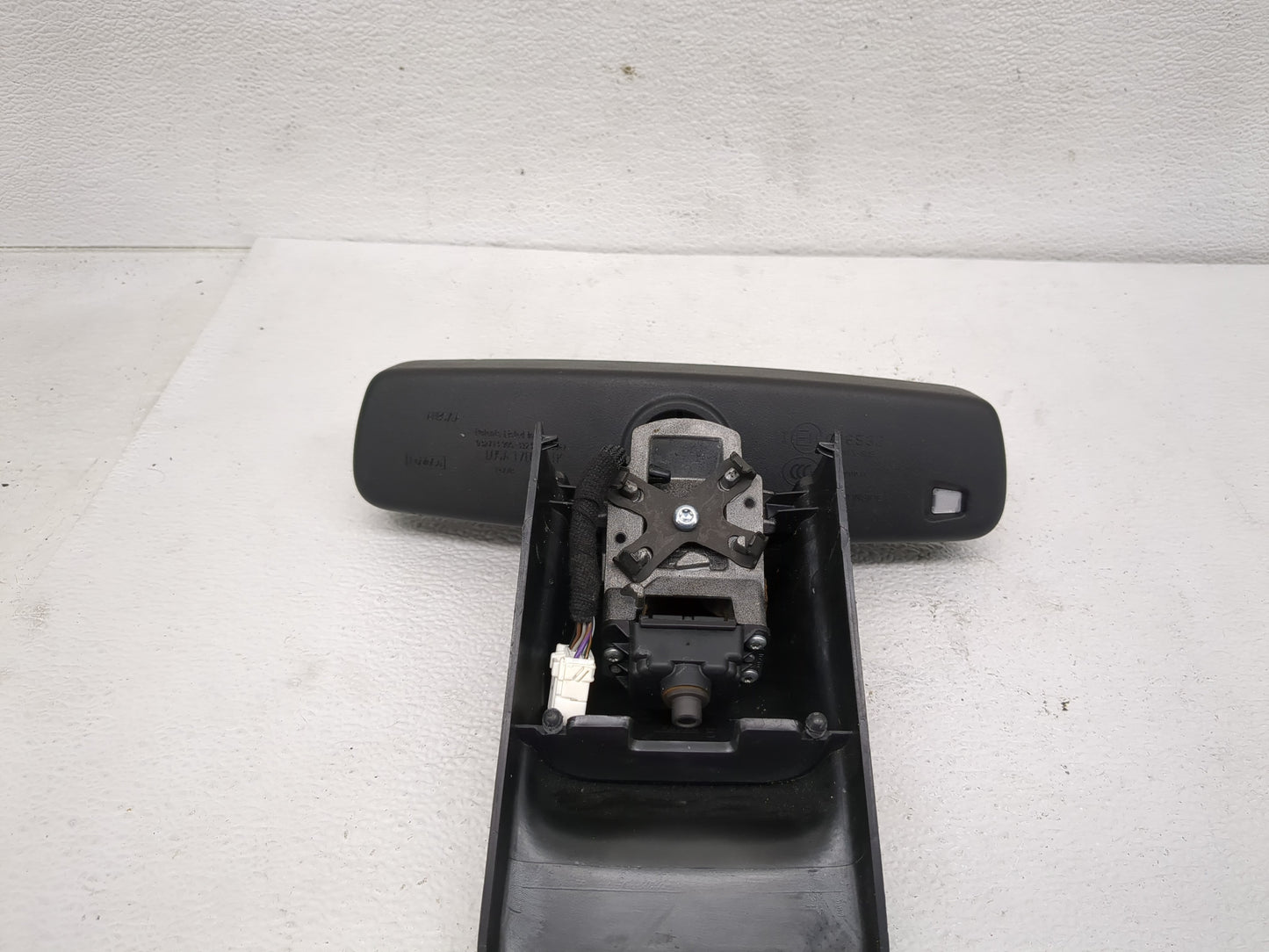 2013-2020 Lincoln Mkz Interior Rear View Mirror Replacement OEM P/N:E11026532 Fits OEM Used Auto Parts - Oemusedautoparts1.c