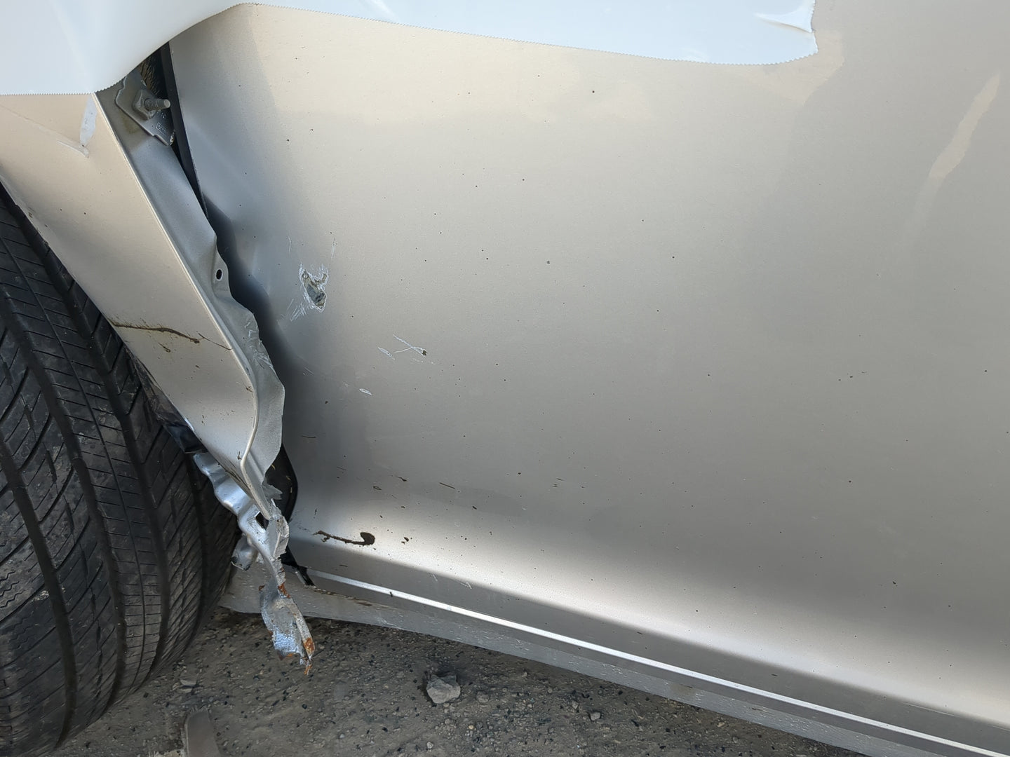 2013-2016 Lincoln Mkz Driver Front Door Oem 1220045 - Oemusedautoparts1.com