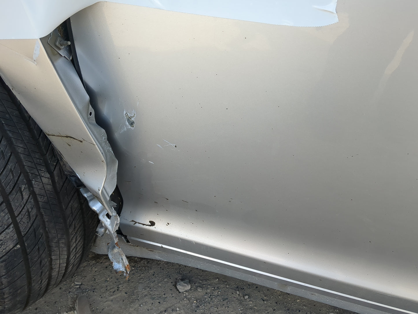 2013-2016 Lincoln Mkz Driver Front Door Oem 1220045 - Oemusedautoparts1.com