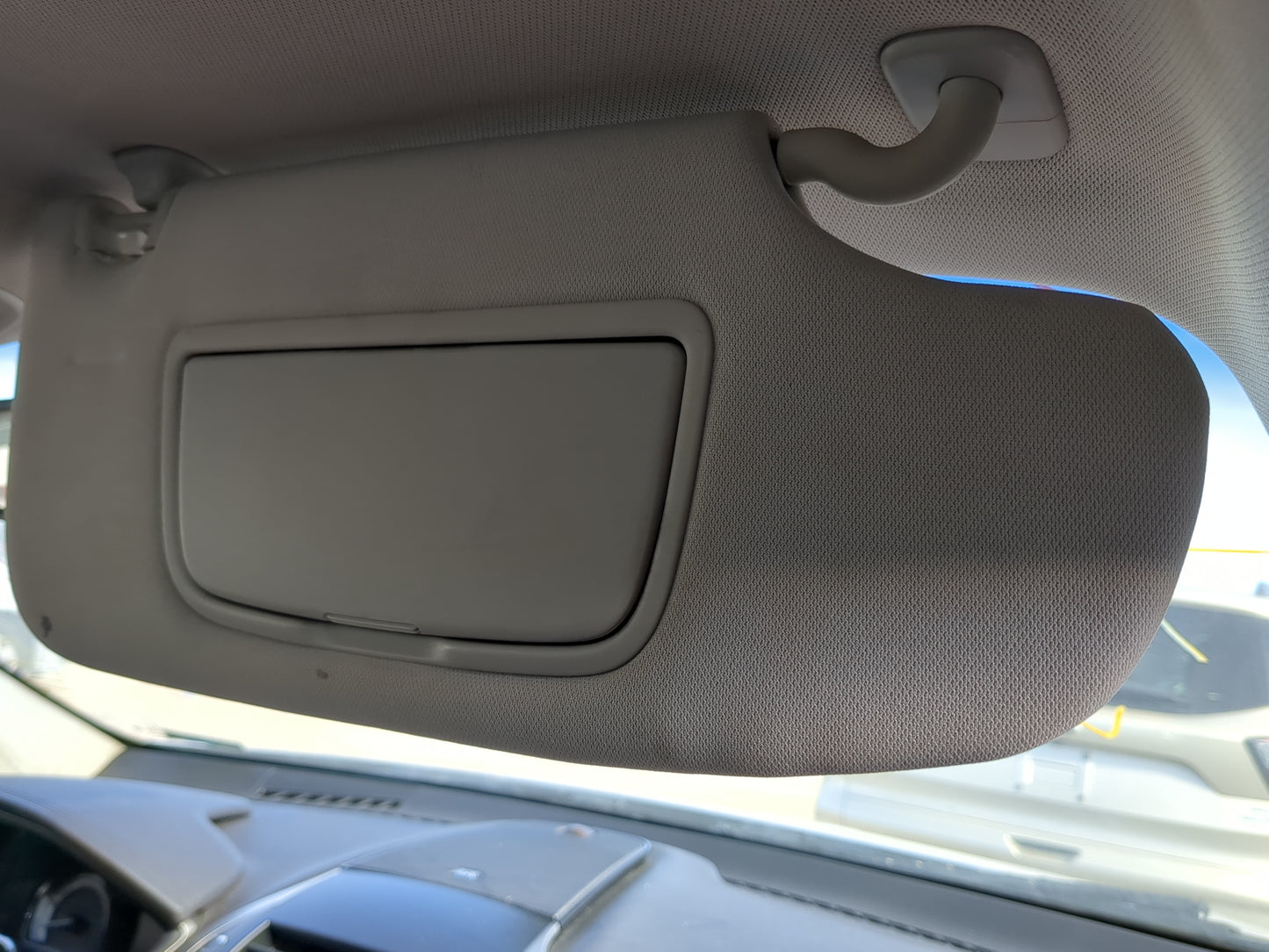 2013-2014 Lincoln Mkz Sun Visor Shade Replacement Passenger Right Mirror Fits Fits 2013 2014 OEM Used Auto Parts - Oemusedau