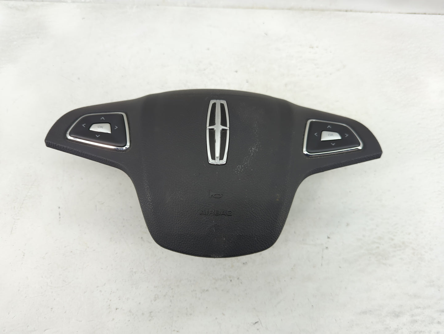 2013-2014 Lincoln Mkz Air Bag Driver Left Steering Wheel Mounted Fits Fits 2013 2014 OEM Used Auto Parts - Oemusedautoparts1