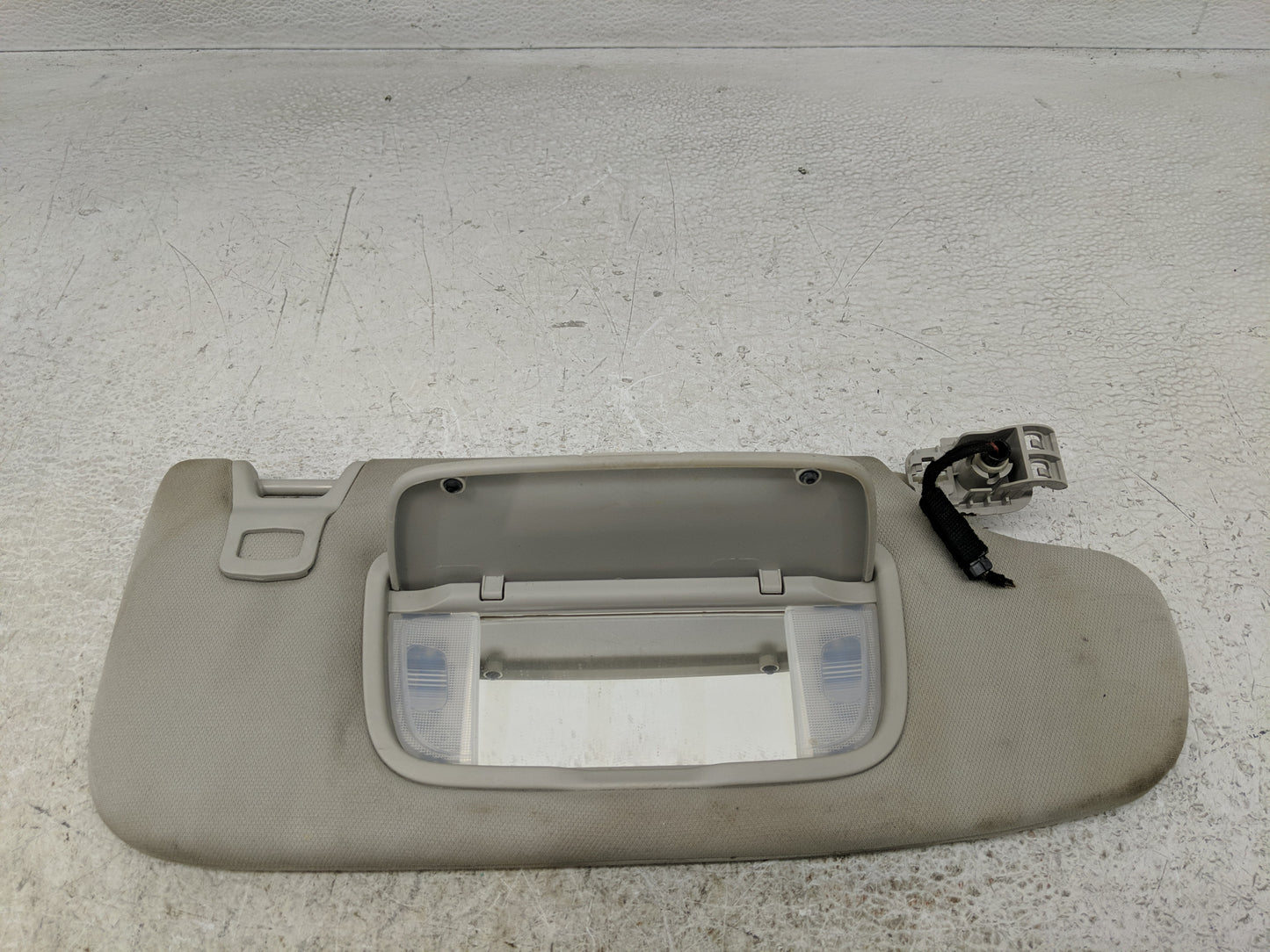 2013-2014 Lincoln Mkz Sun Visor Shade Replacement Passenger Right Mirror Fits Fits 2013 2014 OEM Used Auto Parts - Oemusedau