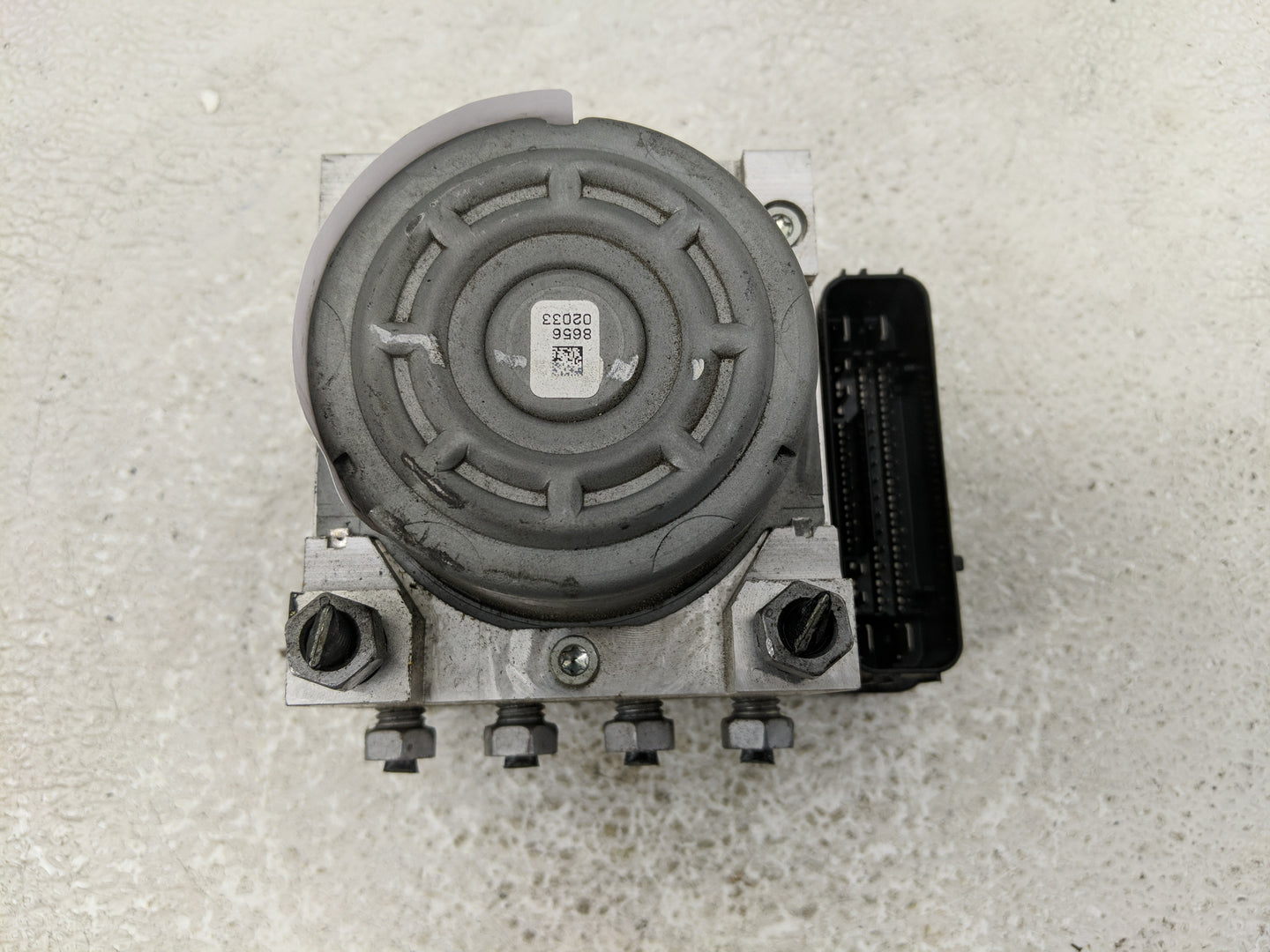 2013 Lincoln Mkz ABS Pump Control Module Replacement P/N:DG9C-2C405-FB Fits OEM Used Auto Parts - Oemusedautoparts1.com