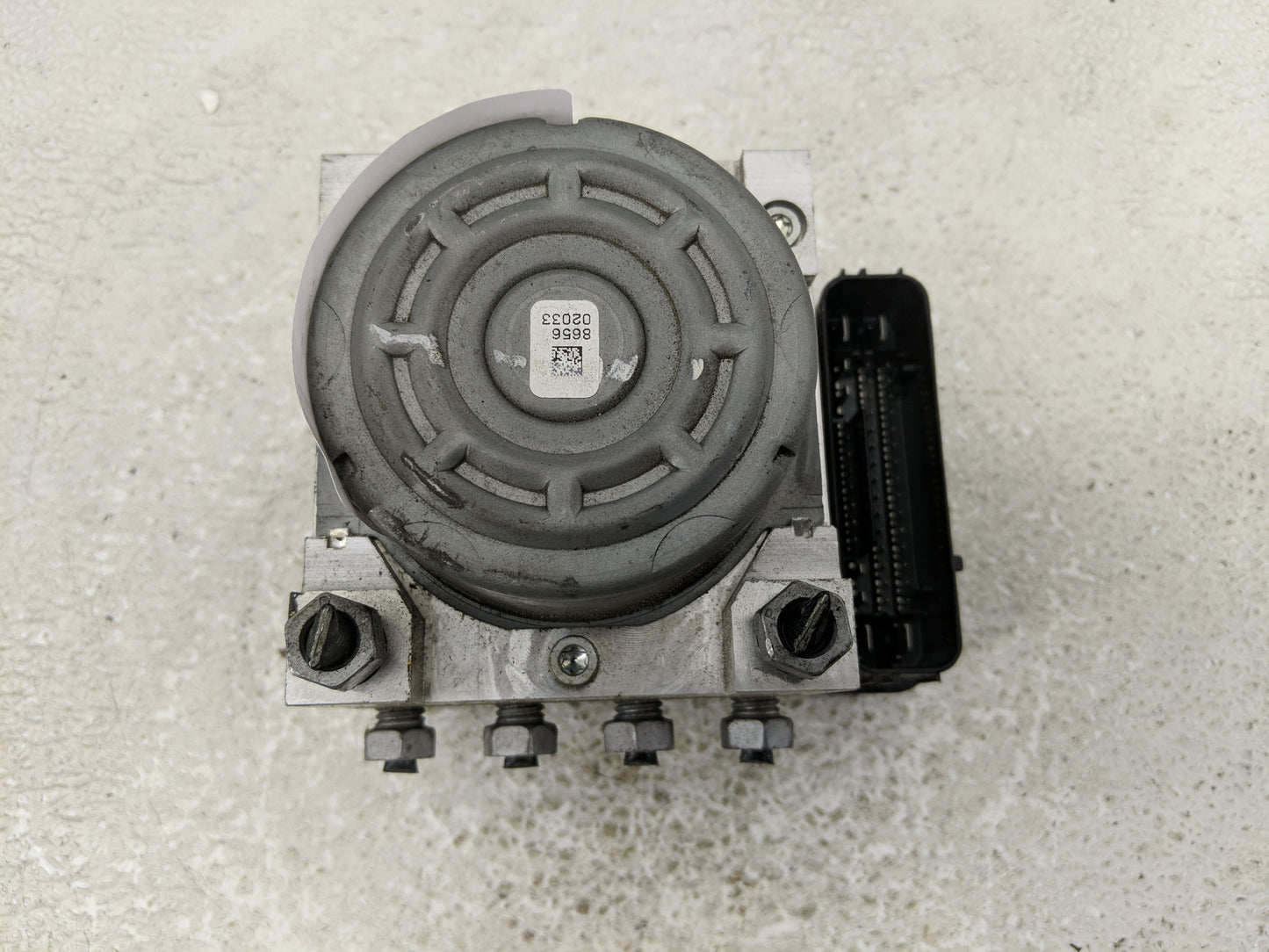 2013 Lincoln Mkz ABS Pump Control Module Replacement P/N:DG9C-2C405-FB Fits OEM Used Auto Parts - Oemusedautoparts1.com