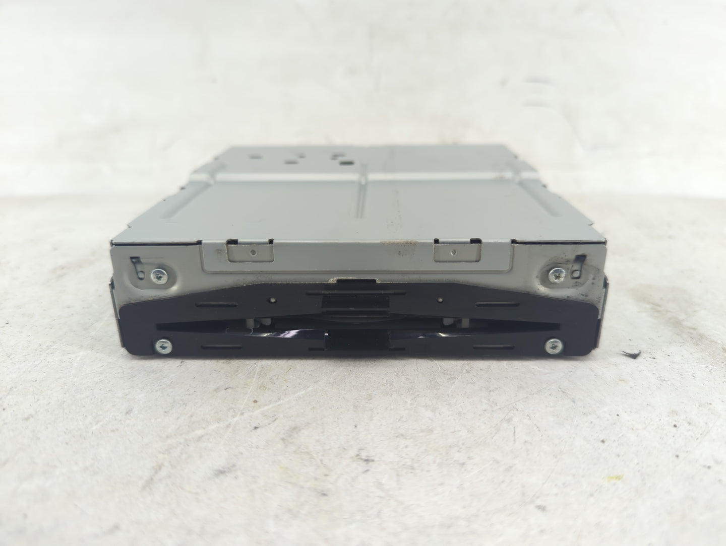 2013 Lincoln Mkz Radio AM FM Cd Player Receiver Replacement P/N:DP5T-18C830-AE Fits OEM Used Auto Parts - Oemusedautoparts1.
