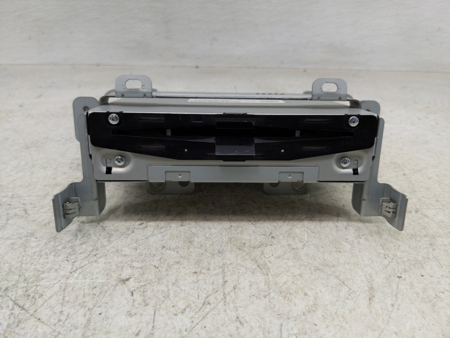 2013-2014 Lincoln Mkz Radio AM FM Cd Player Receiver Replacement P/N:DP5T-18C830-AE Fits Fits 2013 2014 OEM Used Auto Parts 