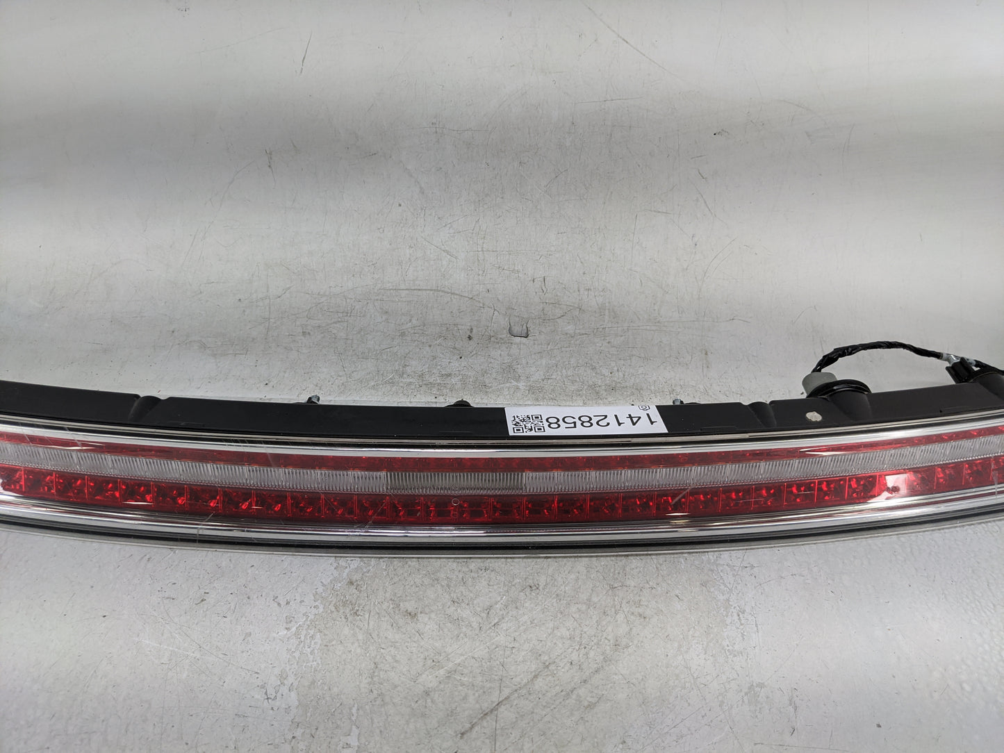 2013 Lincoln Mkz Third Brake Light Tail Light P/N:DP5313B433AN Fits OEM Used Auto Parts - Oemusedautoparts1.com