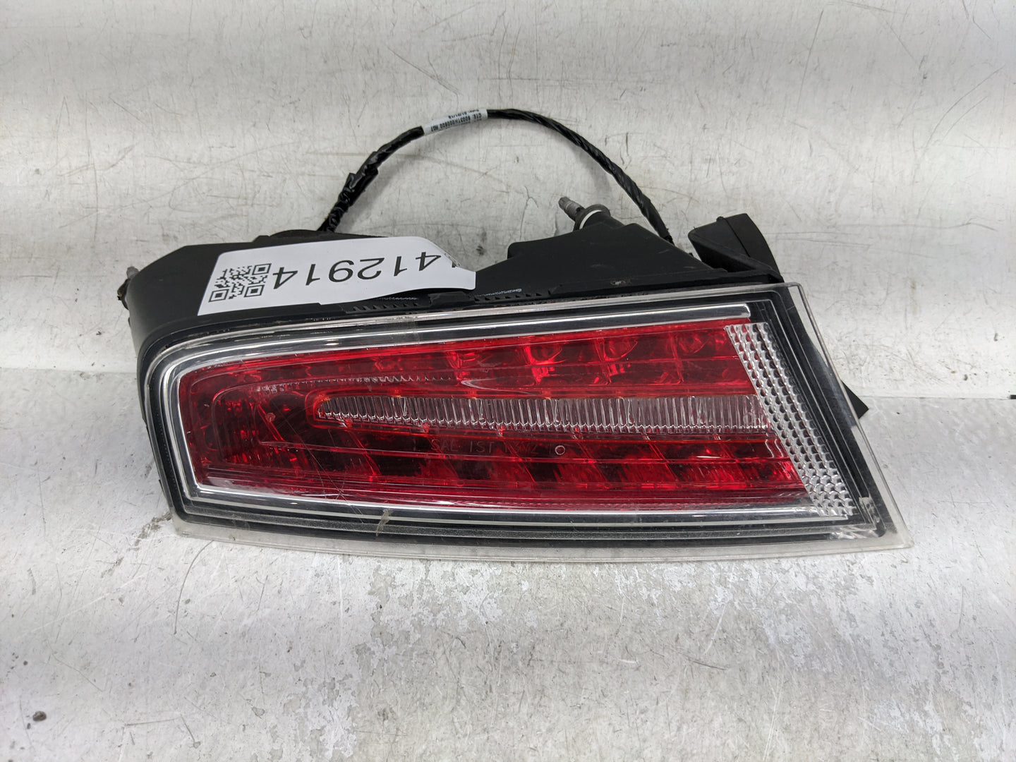 2013-2020 Lincoln Mkz Tail Light Assembly Driver Left OEM P/N:DP53-13405-AL Fits Fits 2013 2014 2015 2016 2017 2018 2019 202