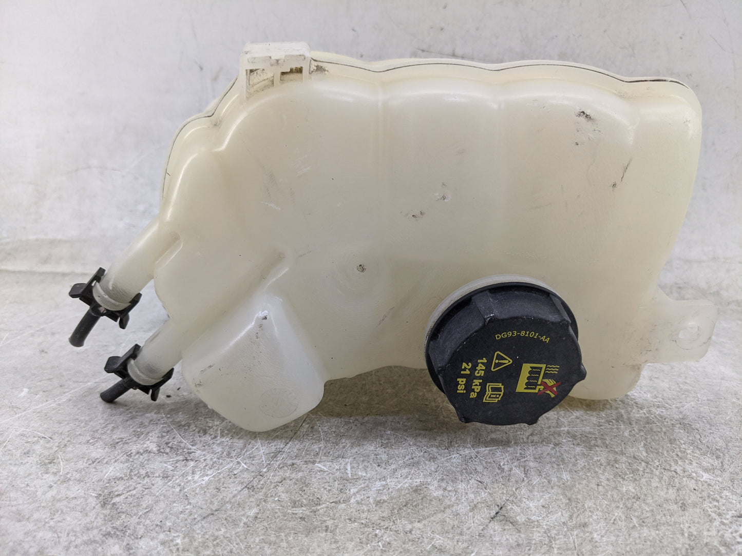 2013-2016 Lincoln Mkz Radiator Coolant Overflow Expansion Tank Bottle 1476939 - Oemusedautoparts1.com