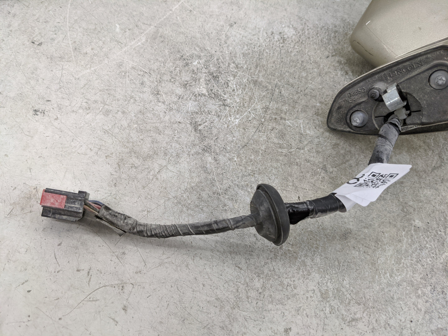 2013 Lincoln Mkz Passenger Side View Mirror - Right Door Mirror OEM Used - Oemusedautoparts1.com