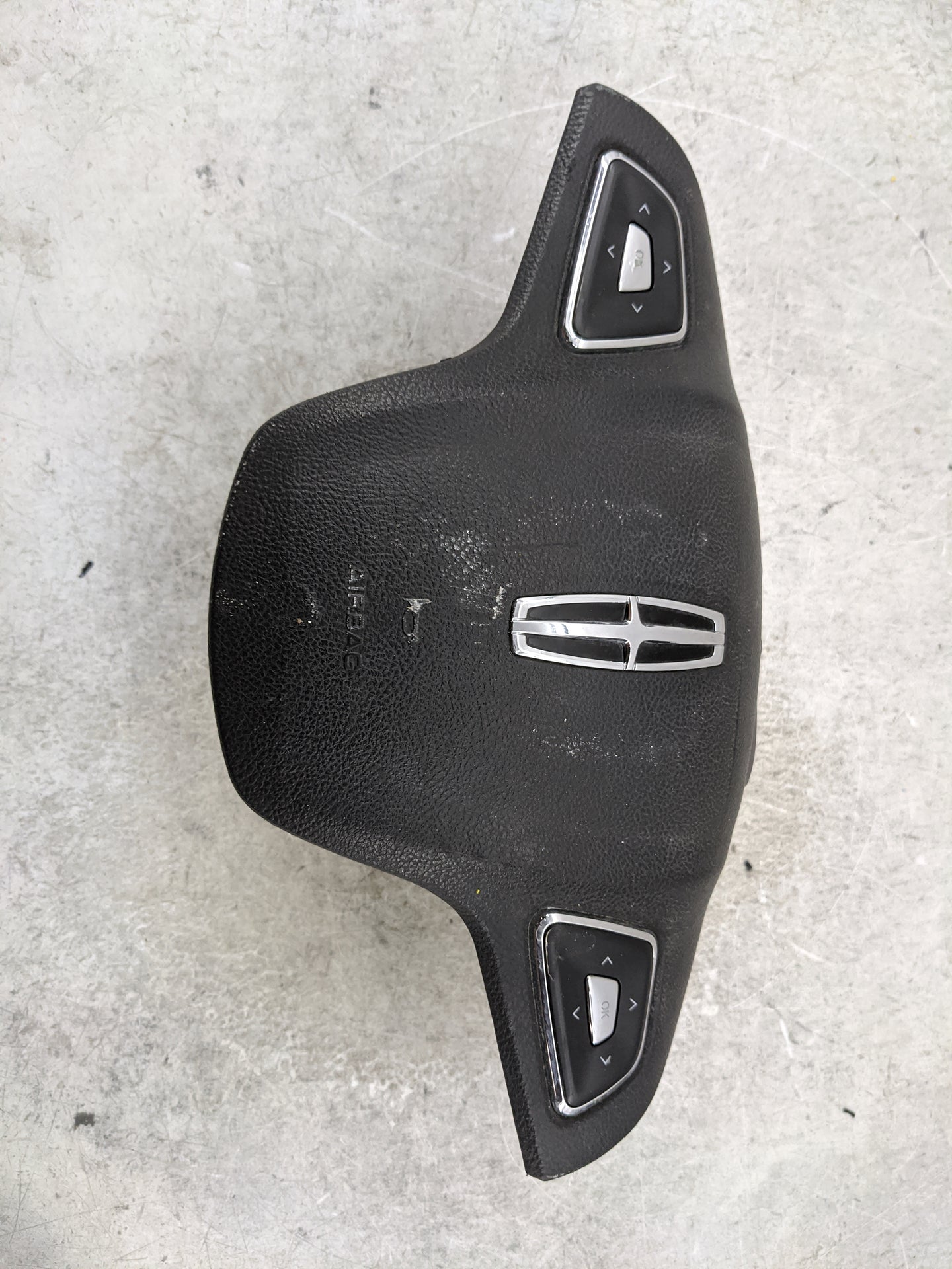 Lincoln Mkz Air Bag Driver Left Steering Wheel Mounted 1477528 - Oemusedautoparts1.com