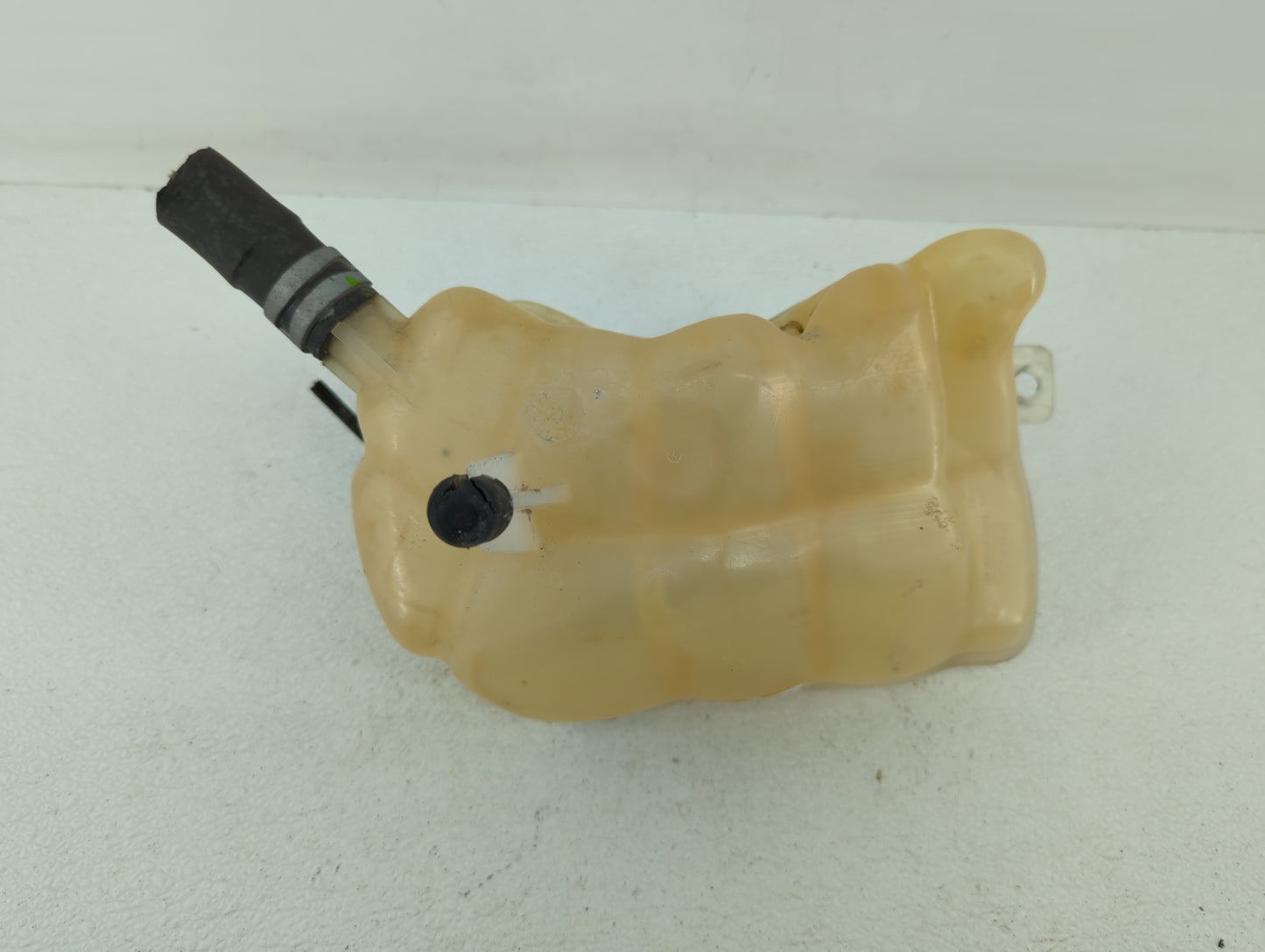2013-2016 Lincoln Mkz Radiator Coolant Overflow Expansion Tank Bottle - Oemusedautoparts1.com