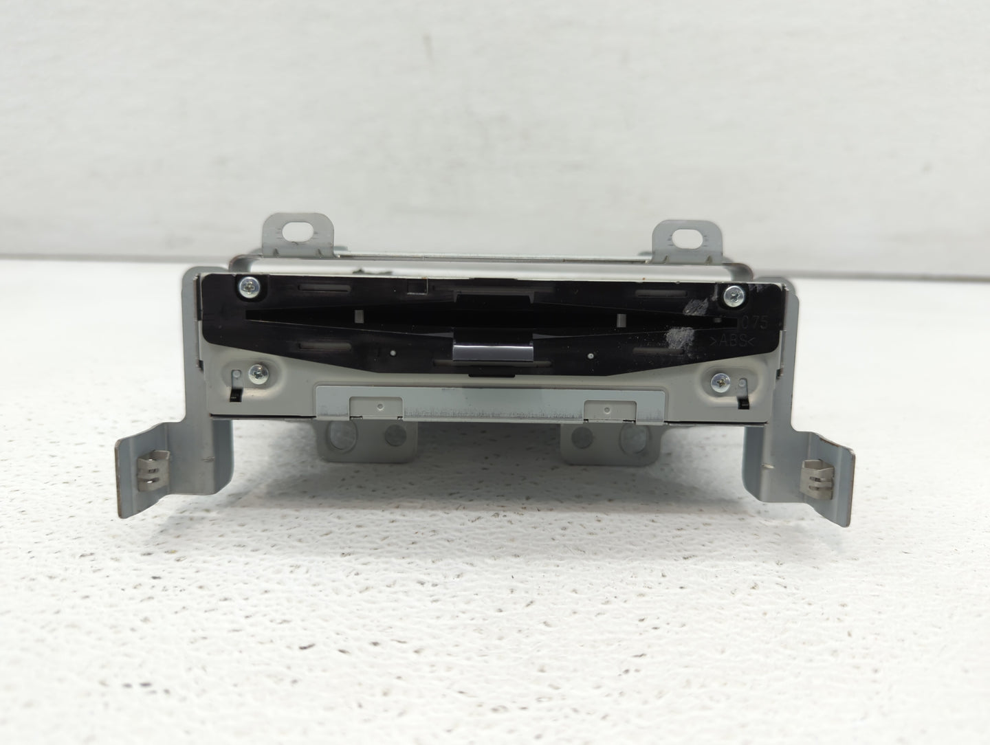 2013-2014 Lincoln Mkz Am Fm Cd Player Radio Receiver - Oemusedautoparts1.com