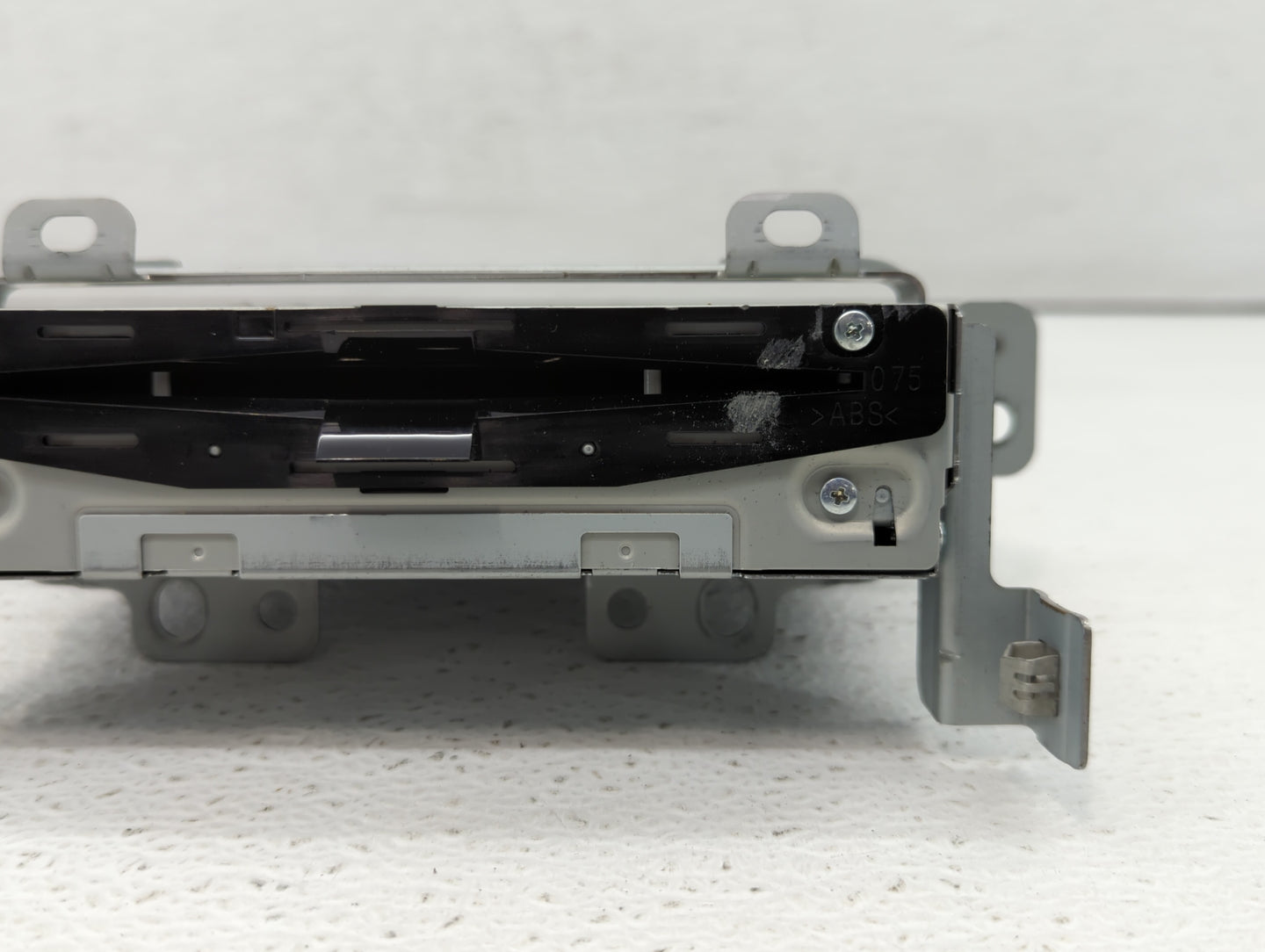 2013-2014 Lincoln Mkz Am Fm Cd Player Radio Receiver - Oemusedautoparts1.com