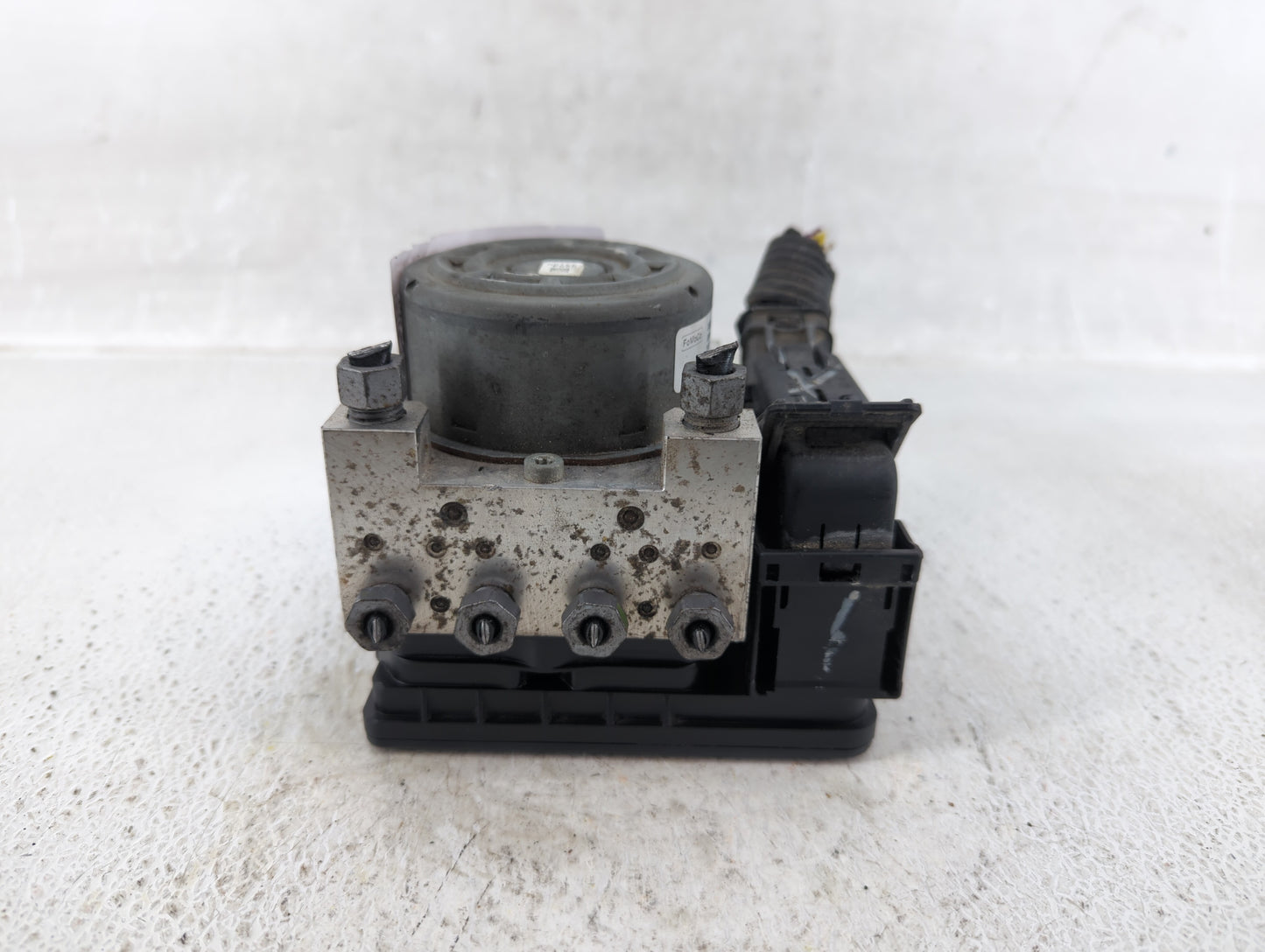 2013 Lincoln Mkz ABS Pump Control Module Replacement P/N:DG9C-2C405-FB Fits OEM Used Auto Parts - Oemusedautoparts1.com