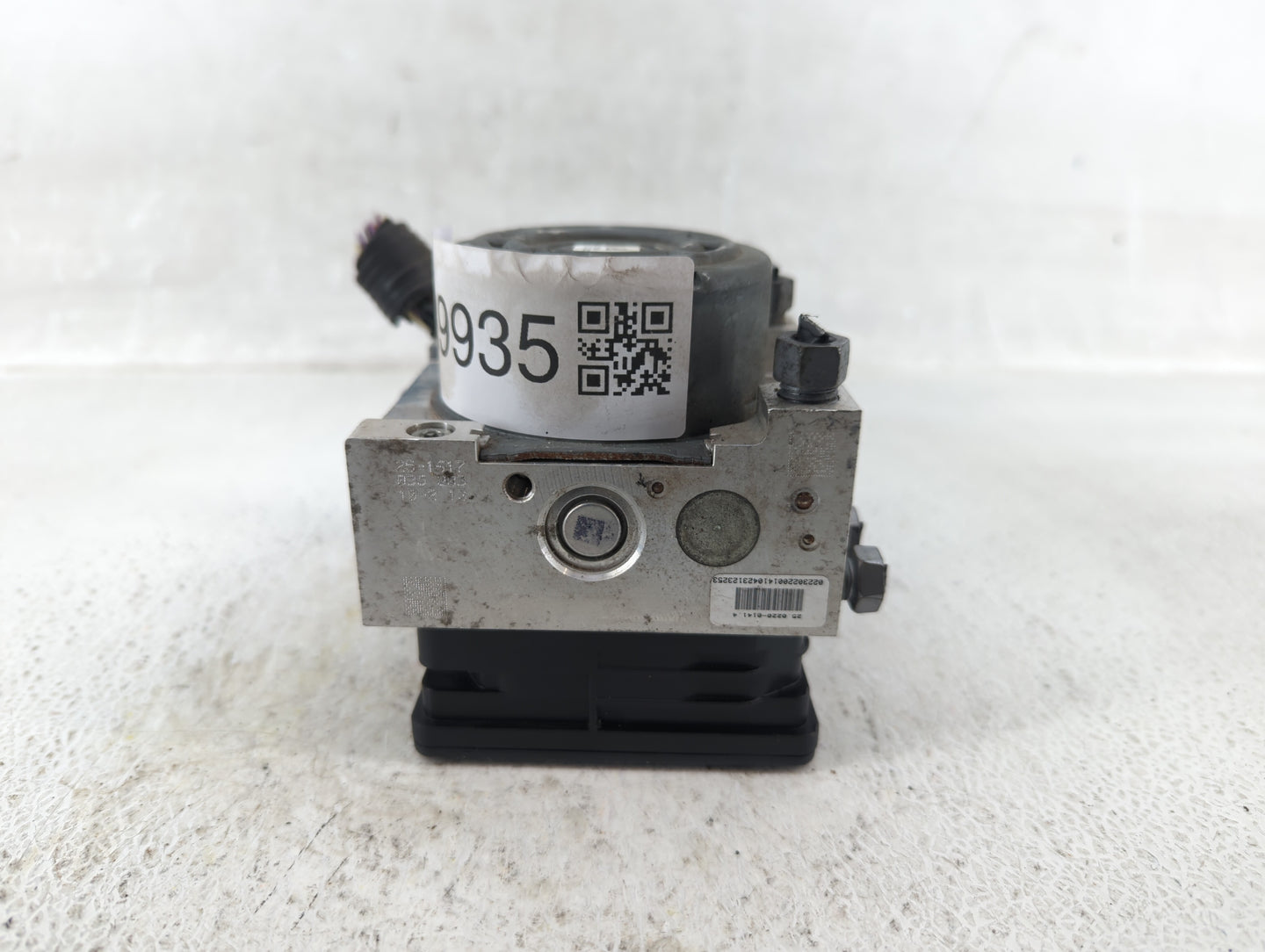 2013 Lincoln Mkz ABS Pump Control Module Replacement P/N:DG9C-2C405-FB Fits OEM Used Auto Parts - Oemusedautoparts1.com
